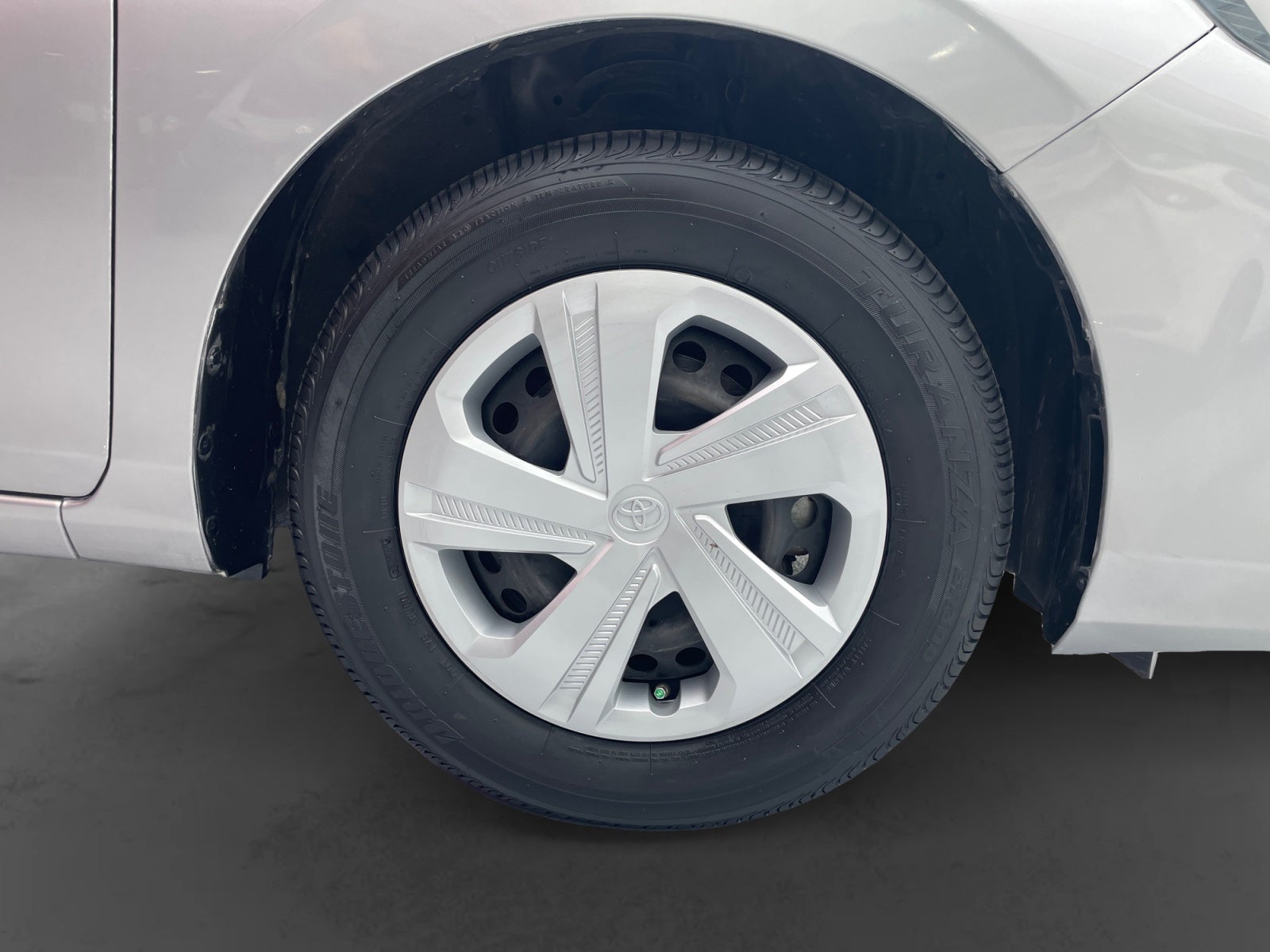 2023 Toyota YARIS BASE MT