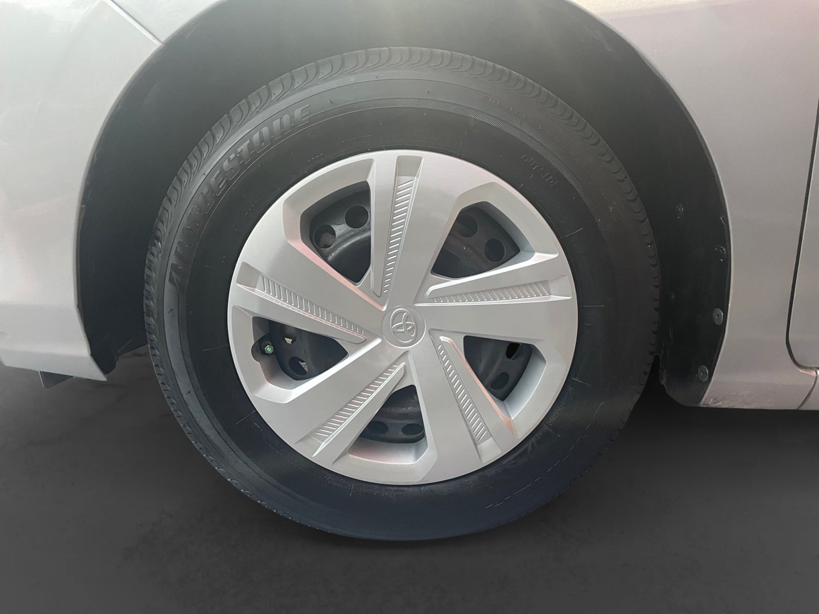 2023 Toyota YARIS BASE MT