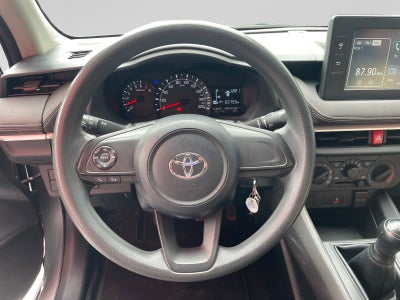 2023 Toyota YARIS BASE MT