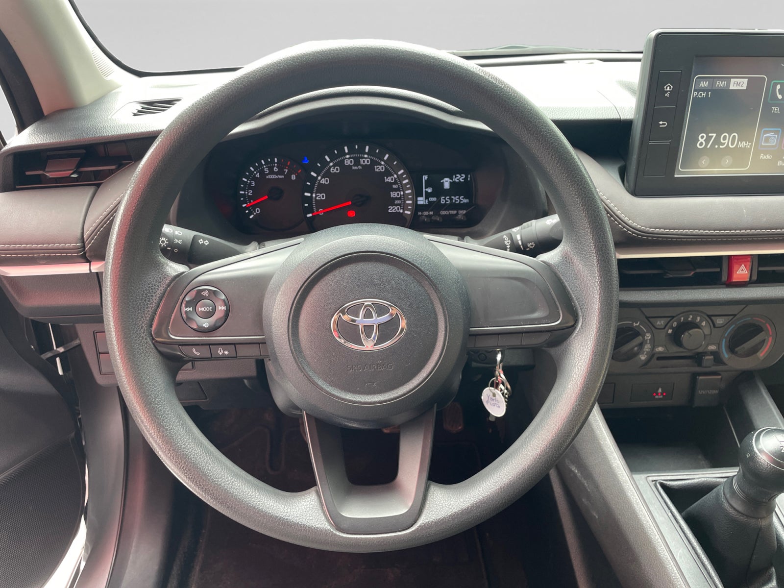 2023 Toyota YARIS BASE MT