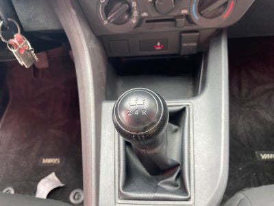 2023 Toyota YARIS BASE MT