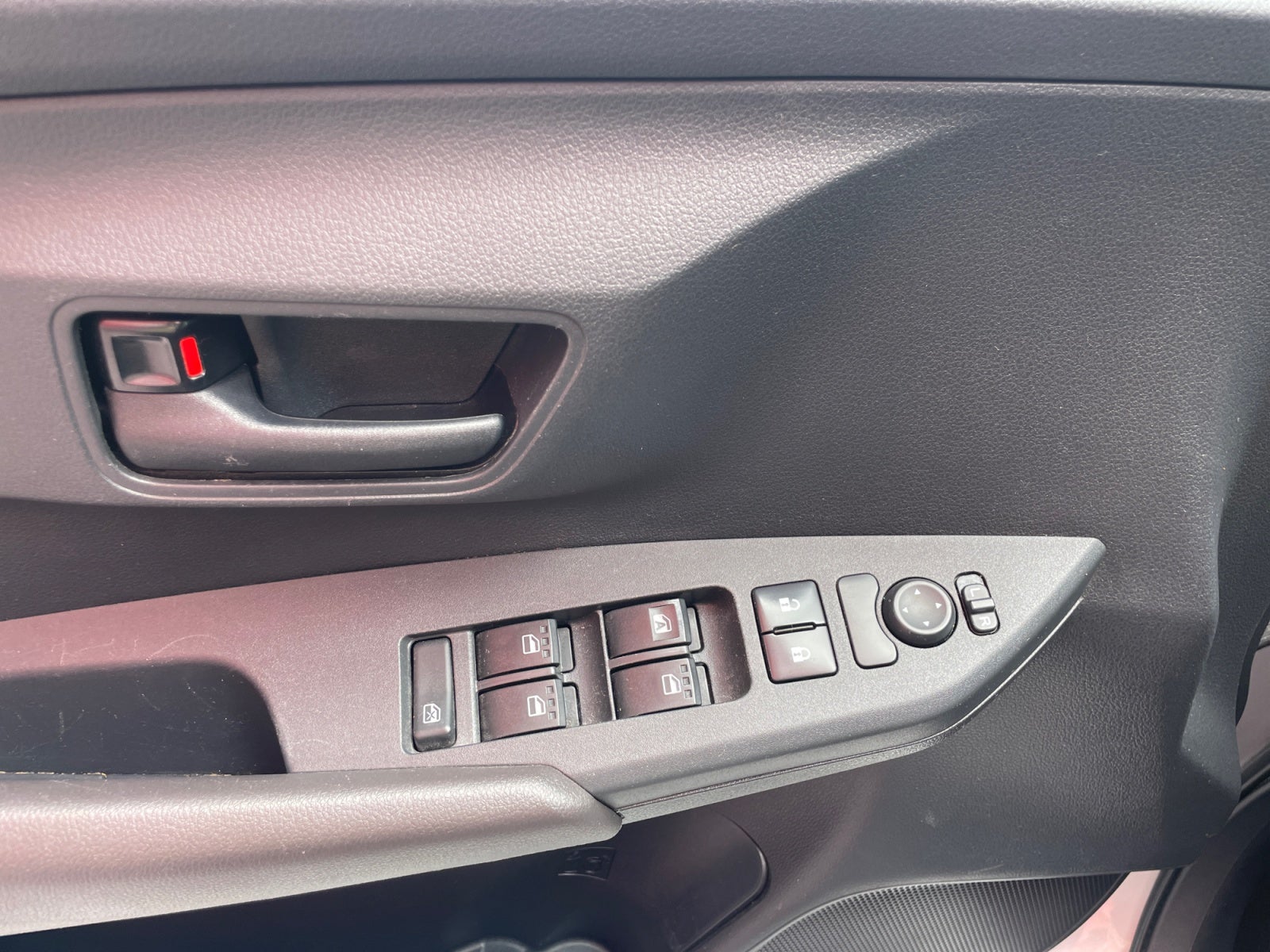 2023 Toyota YARIS BASE MT