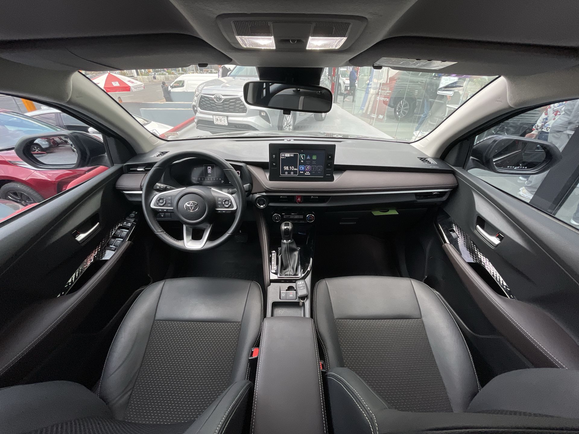 2024 Toyota YARIS S HI CVT