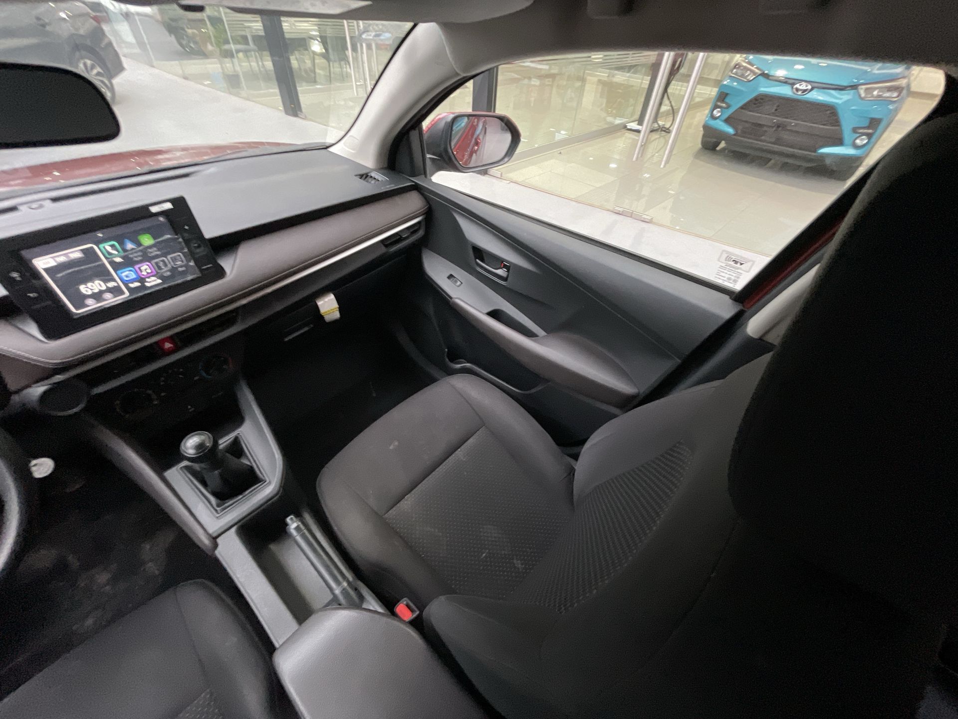 2023 Toyota YARIS BASE MT