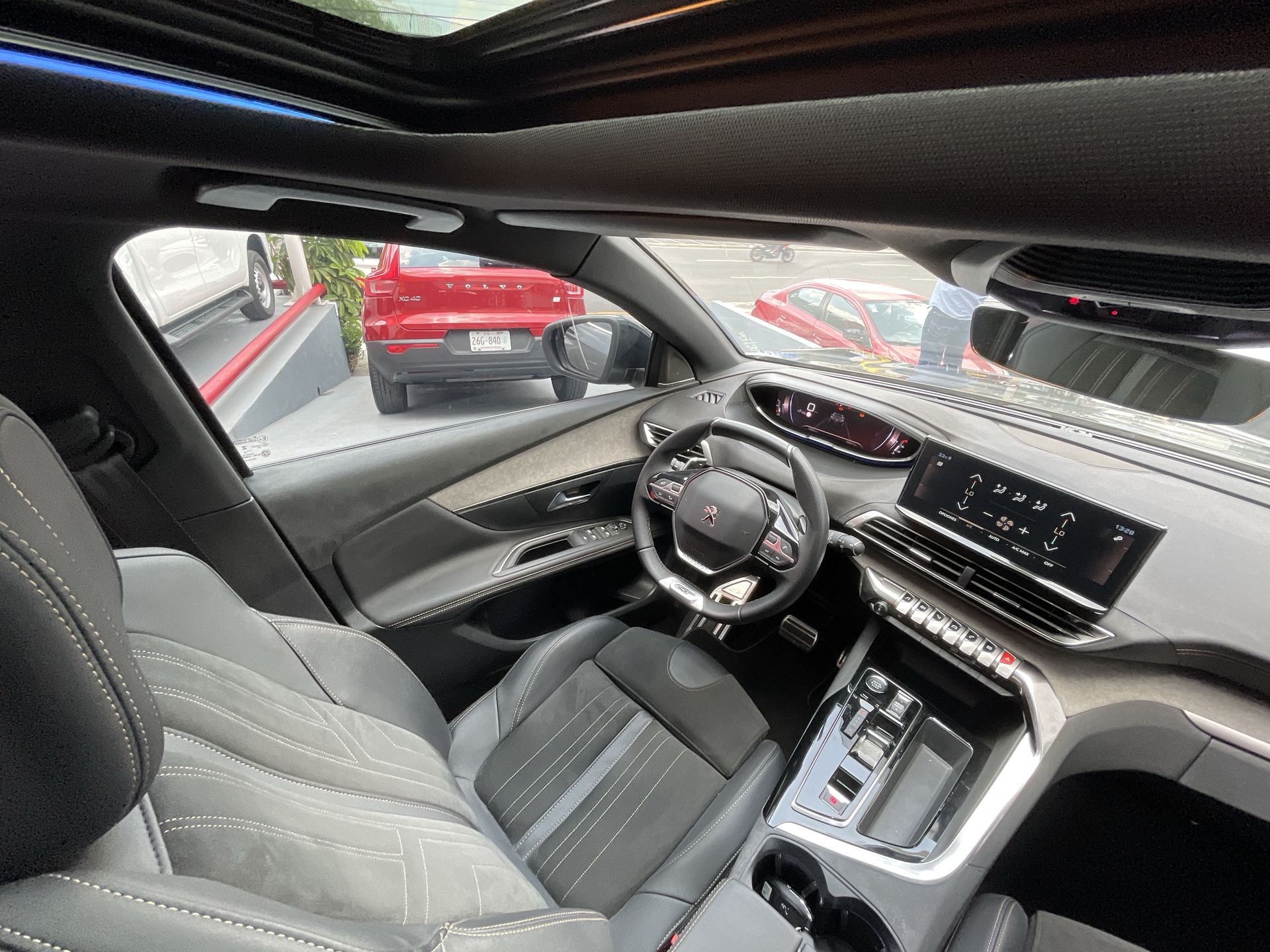 2025 PEUGEOT 3008 GT AUT