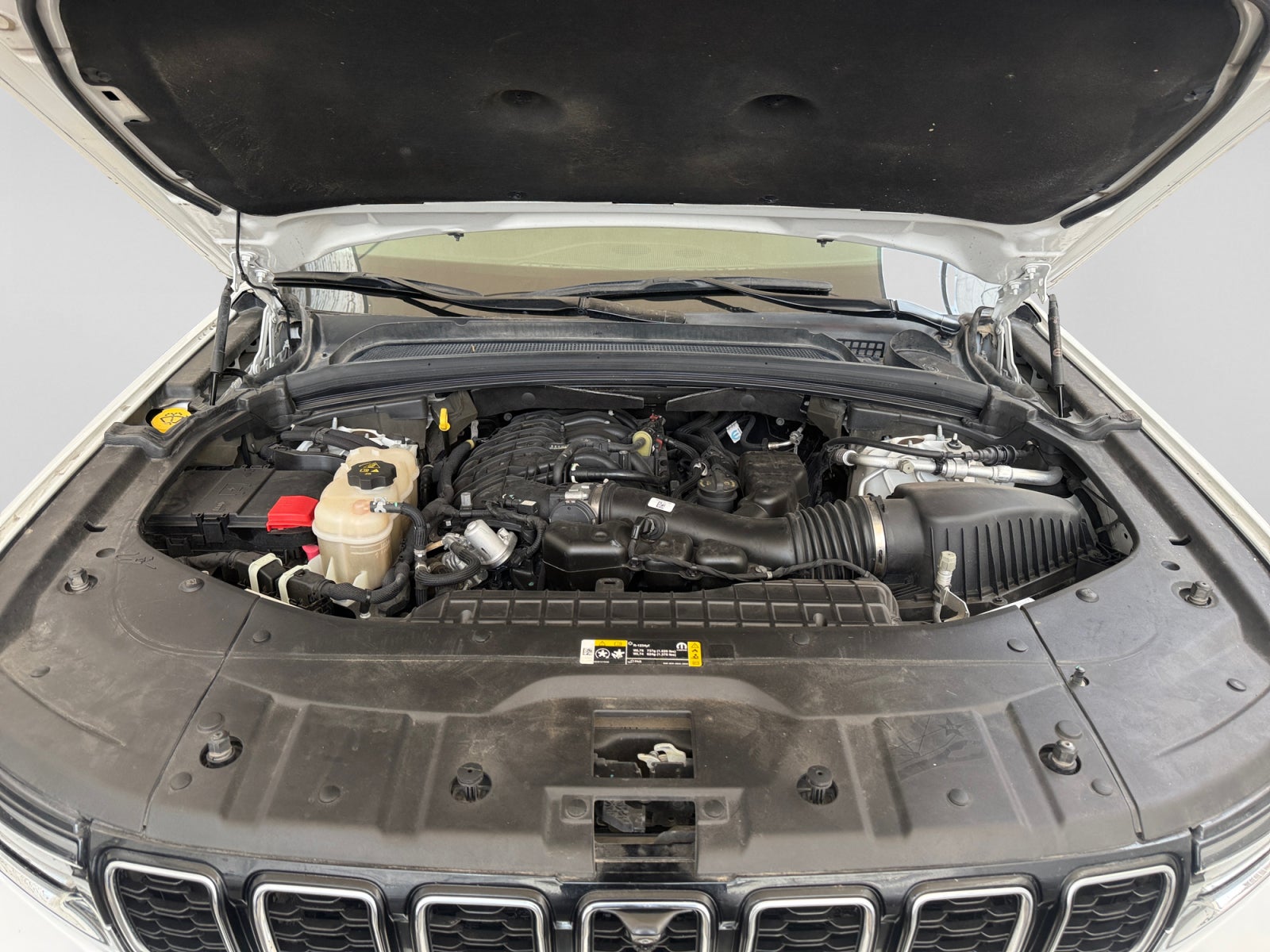 2023 Jeep GRAND CHEROKEE LIMITED V6 4X2