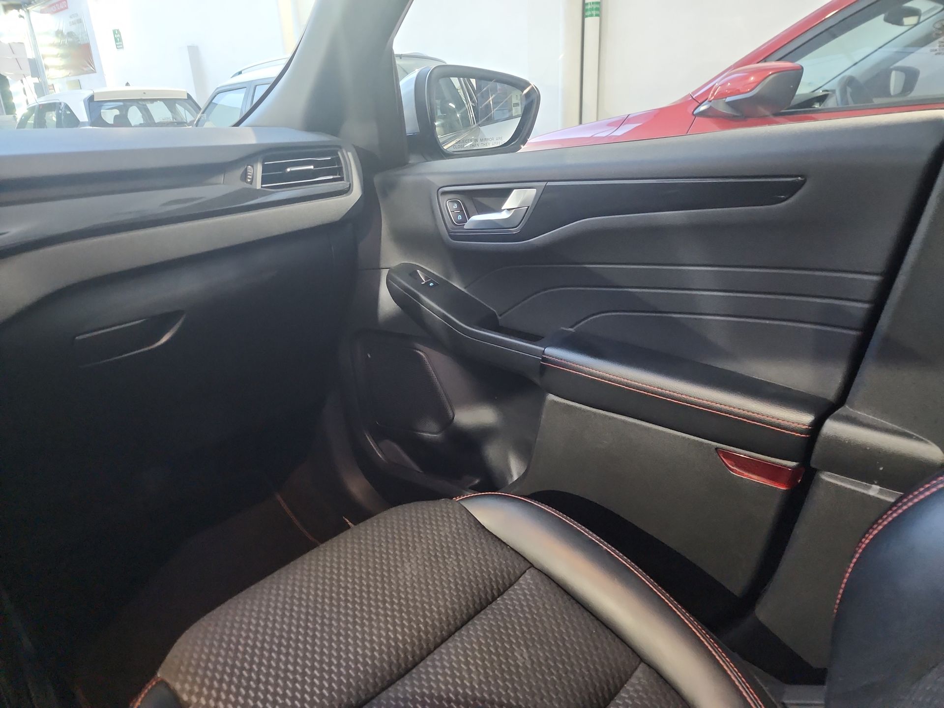 2023 Ford ESCAPE ST-LINE SELECT