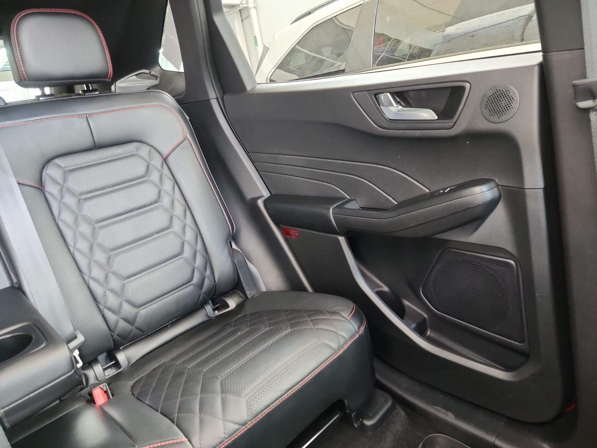 2024 Ford ESCAPE ST-LINE ELITE