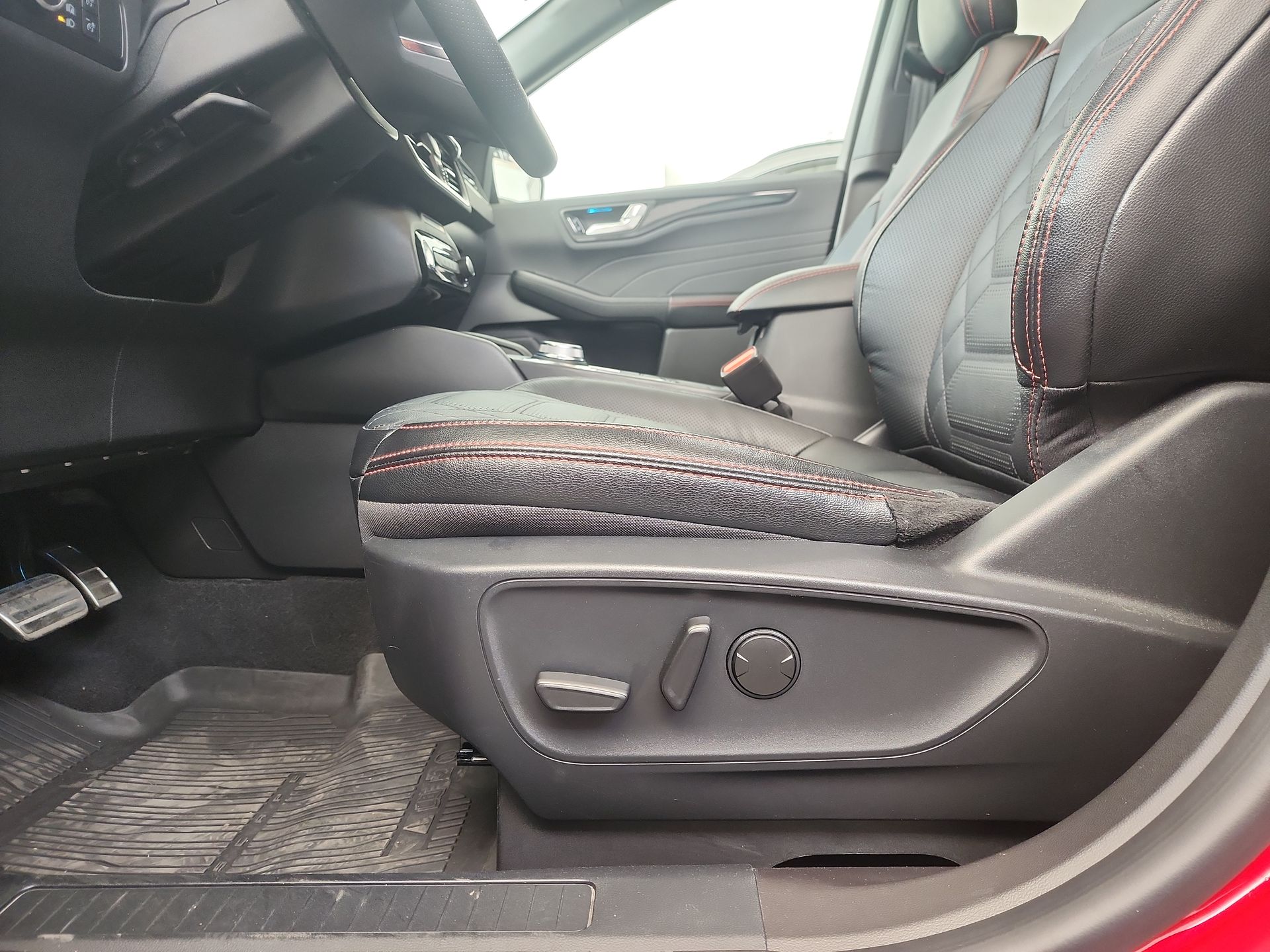 2024 Ford ESCAPE ST-LINE ELITE