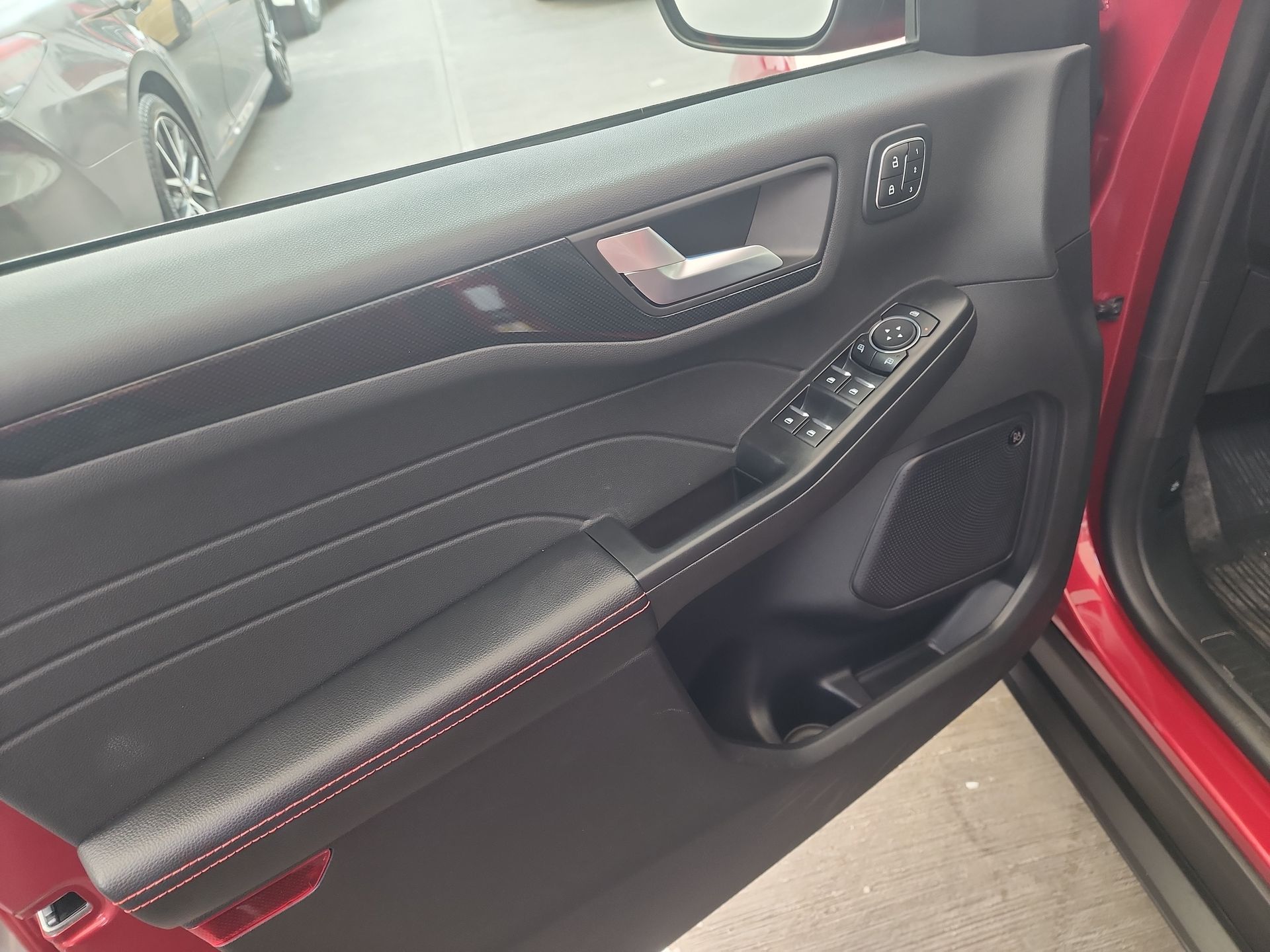 2024 Ford ESCAPE ST-LINE ELITE