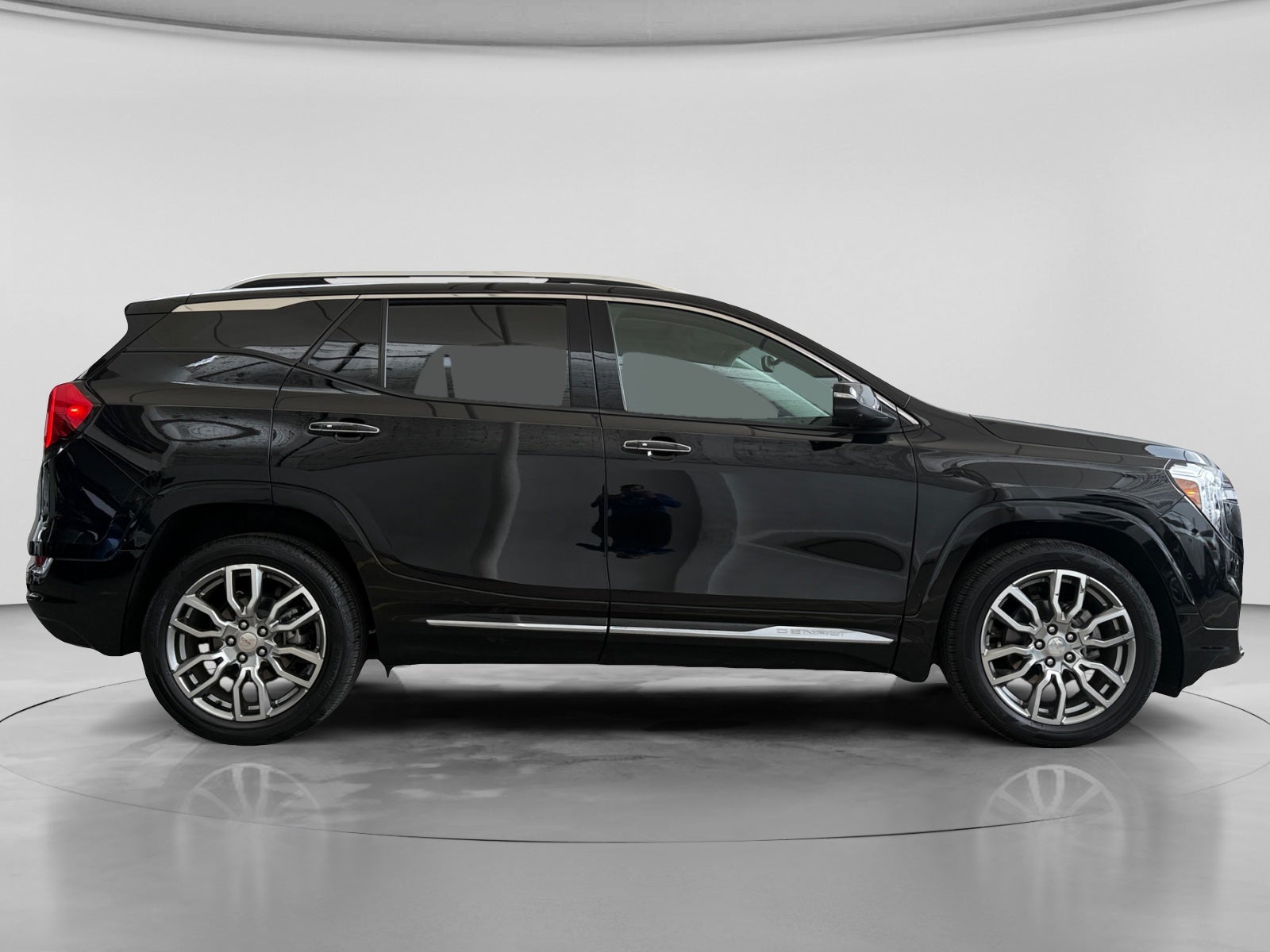 2023 GMC TERRAIN DENALI D