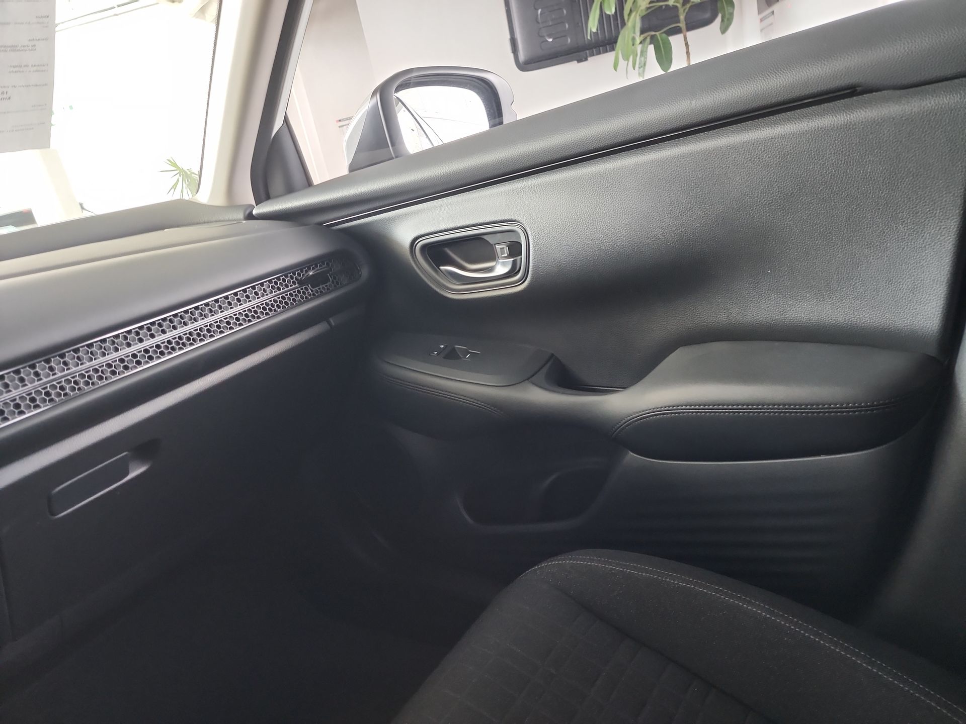 2023 Honda HR-V UNIQ CVT