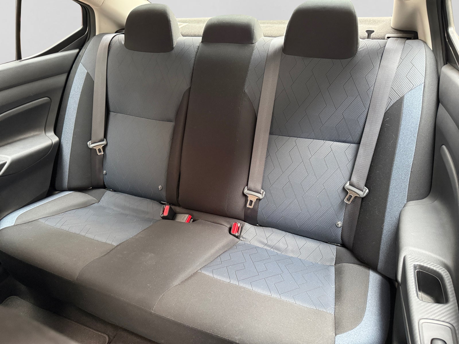 2025 Nissan VERSA ADVANCE MT 25