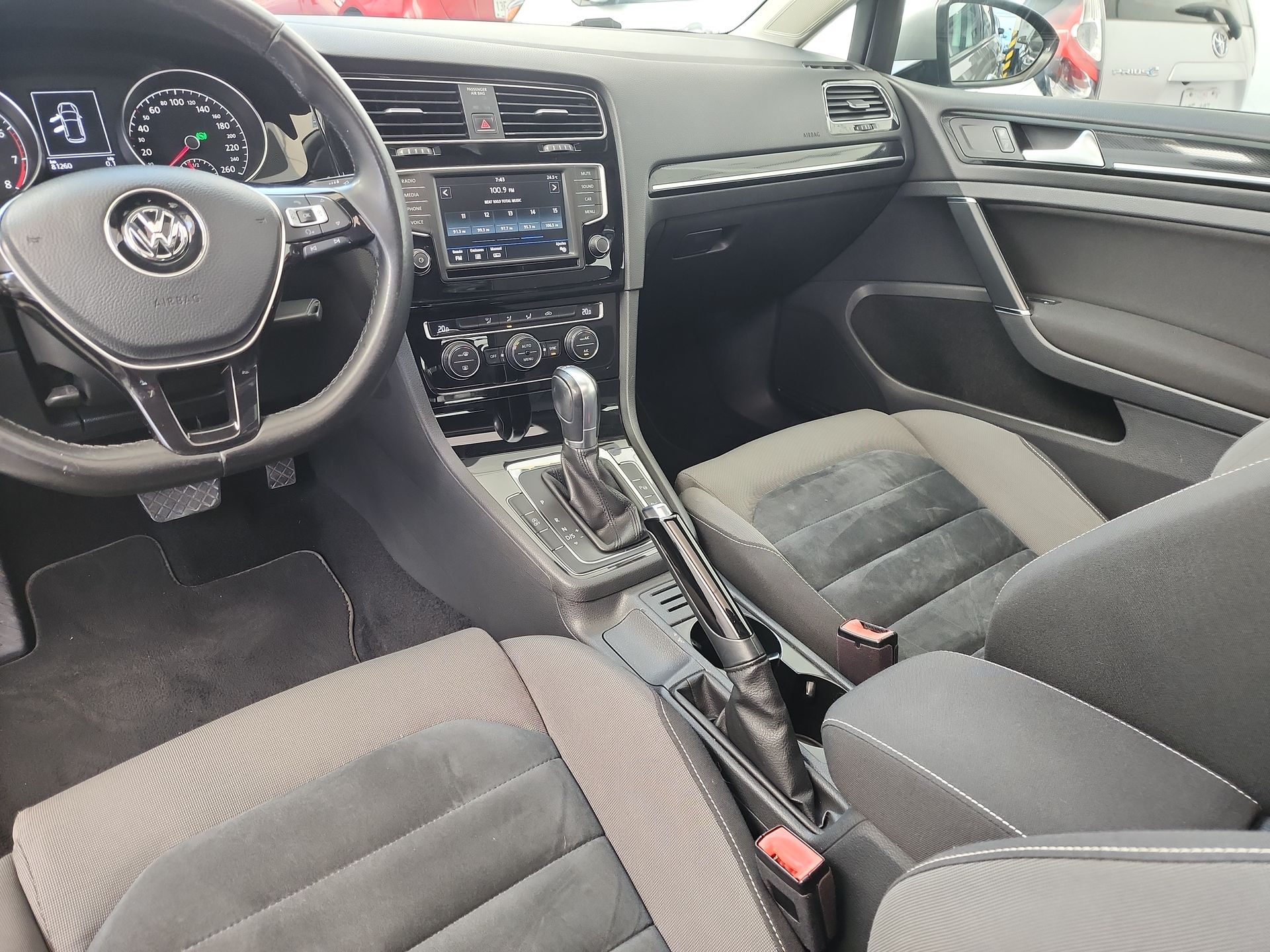 2017 Volkswagen GOLF HIGHLINE DSG ASISTENTE APARCAMIENTO