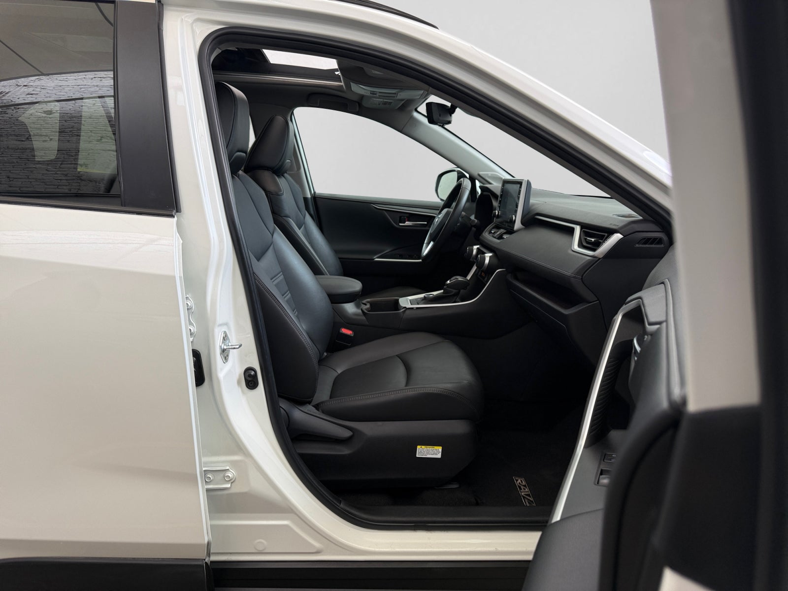 2022 Toyota RAV4 LIMITED HV