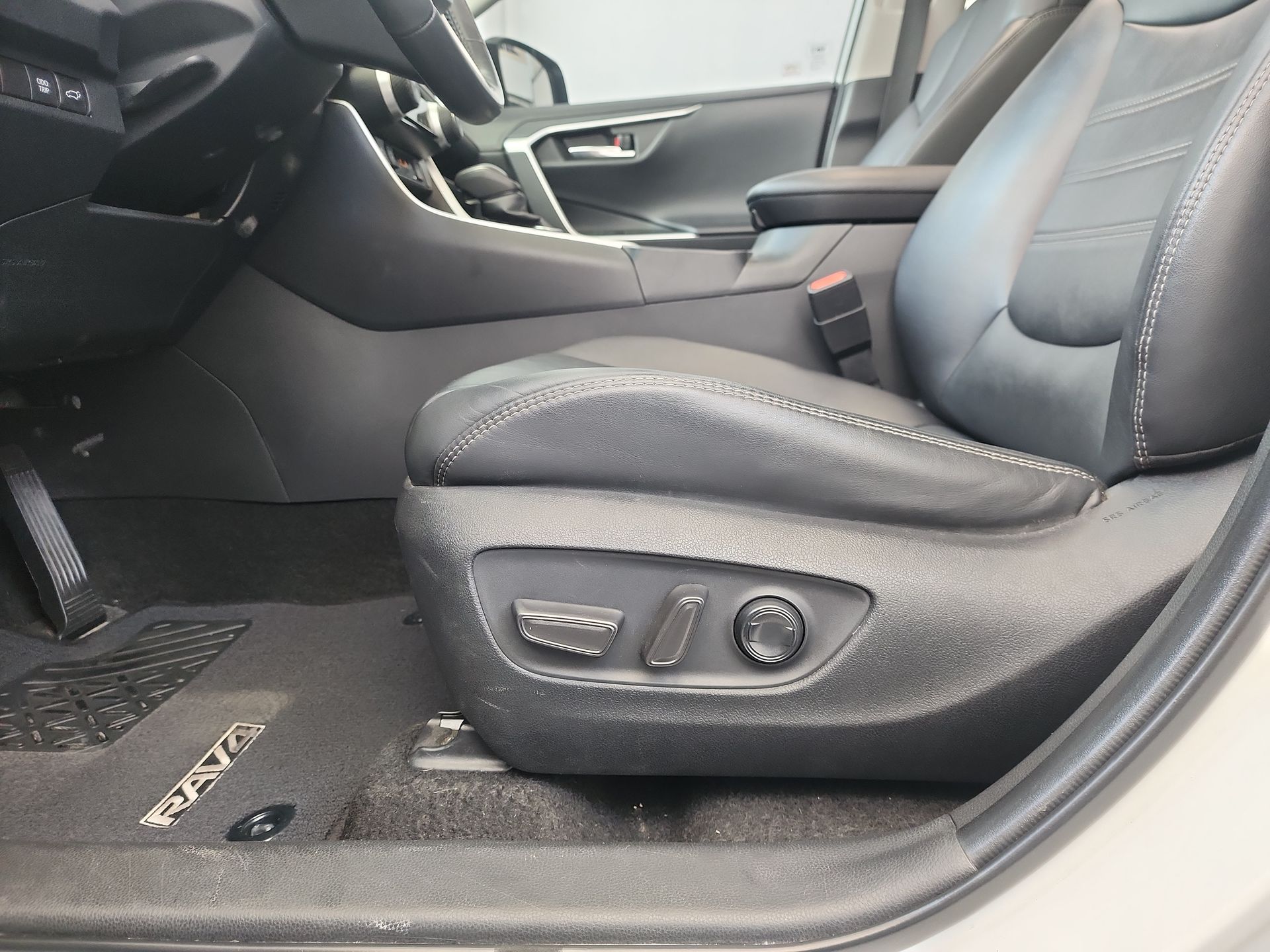 2023 Toyota RAV4 LIMITED HV