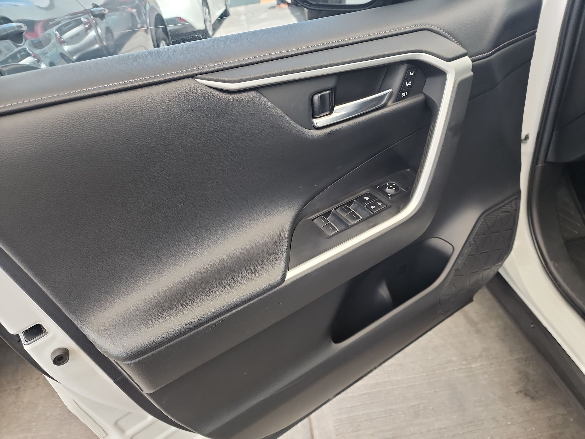 2023 Toyota RAV4 LIMITED HV