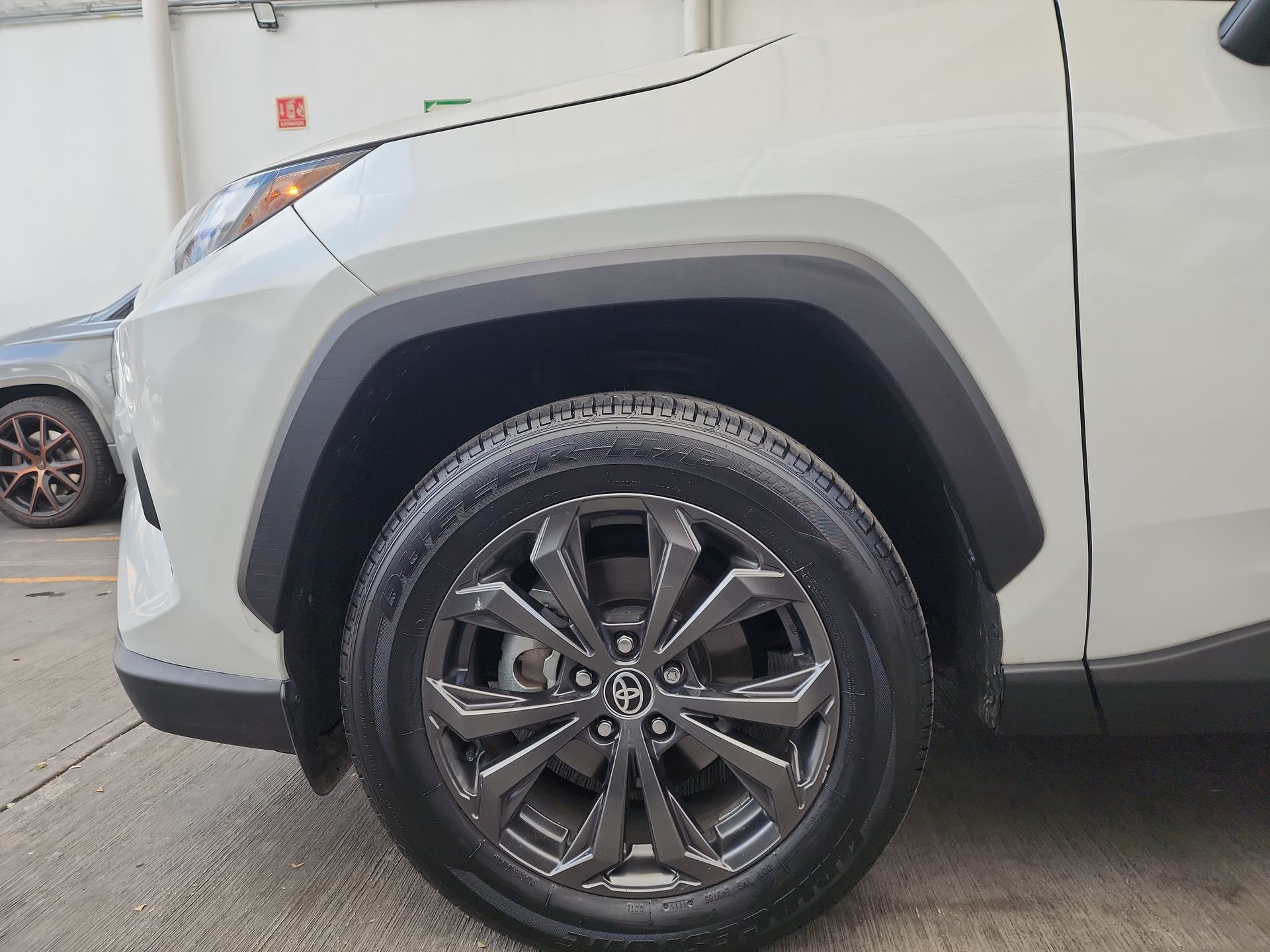 2023 Toyota RAV4 LIMITED HV