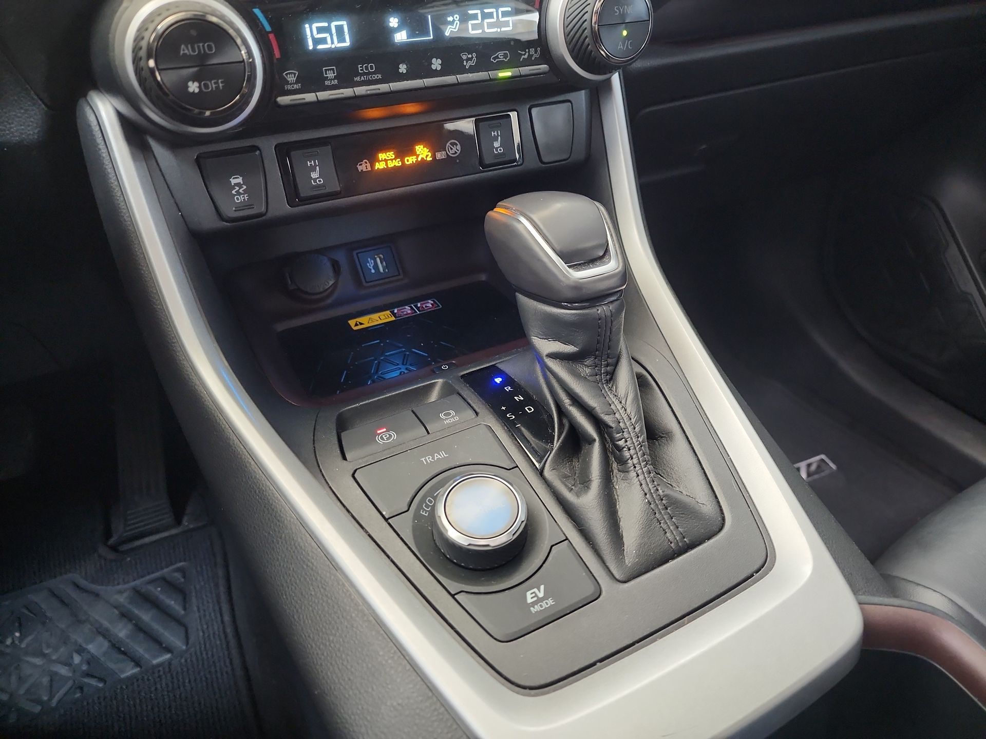 2023 Toyota RAV4 LIMITED HV