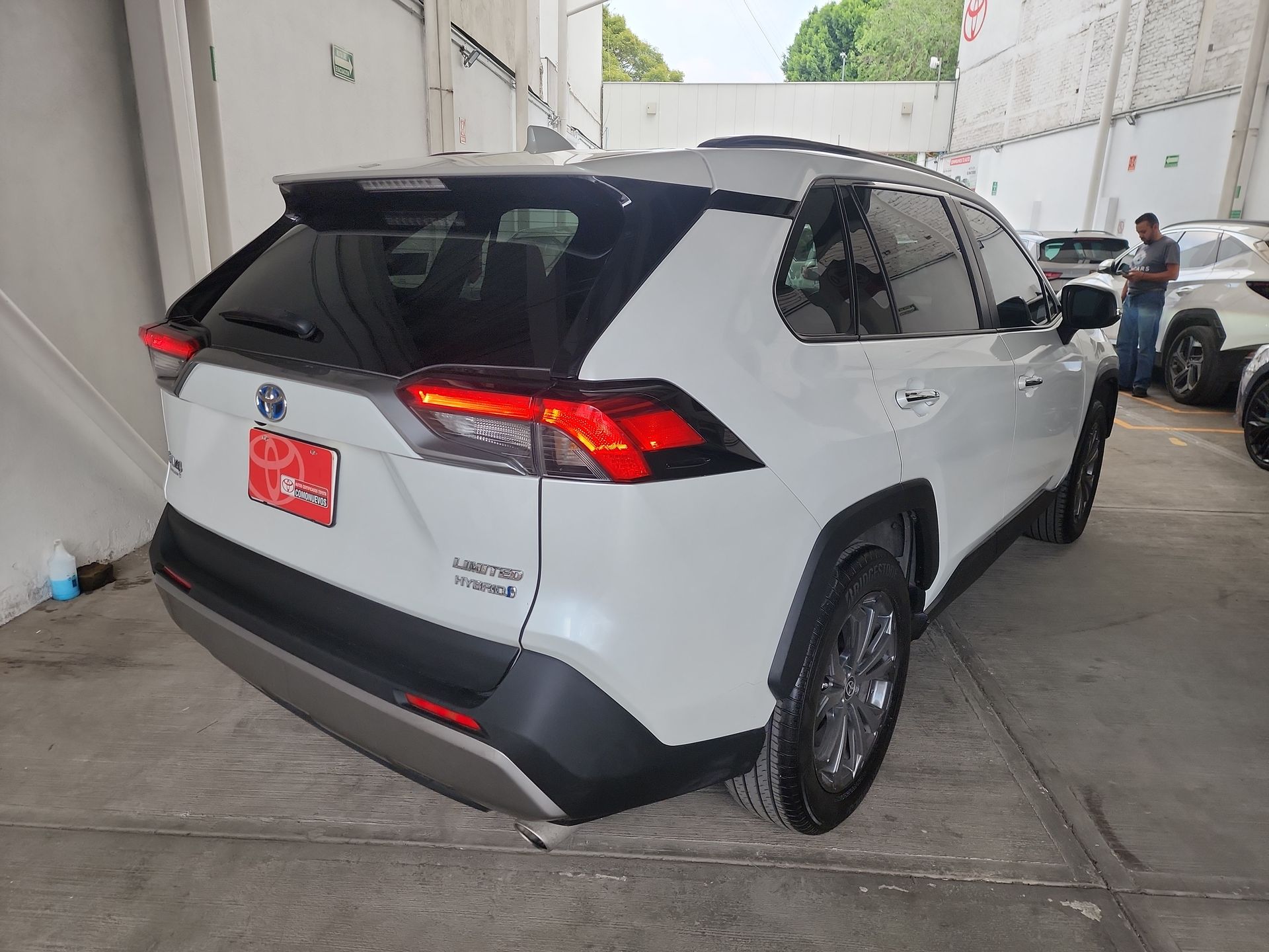 2023 Toyota RAV4 LIMITED HV