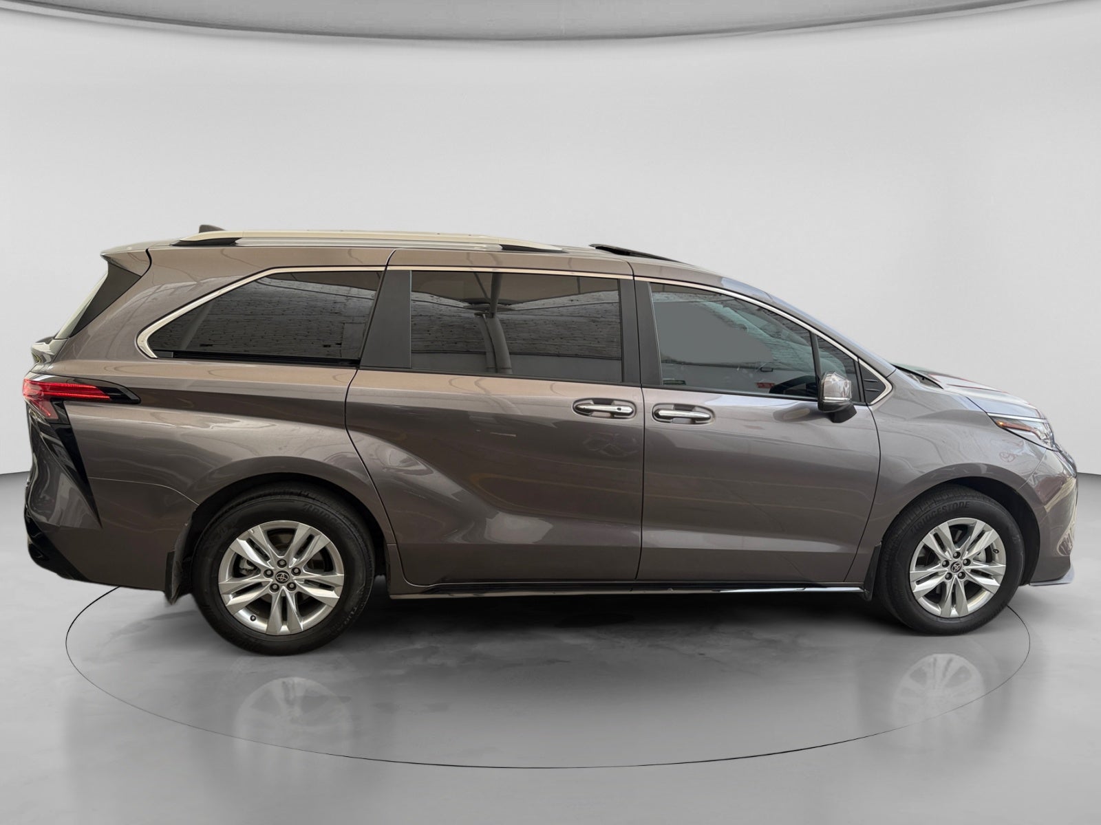 2023 Toyota SIENNA LIMITED