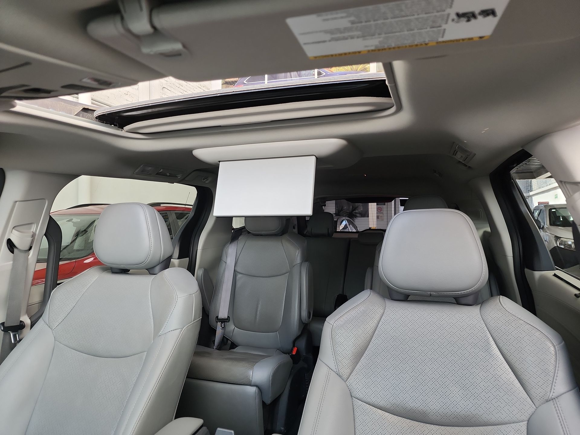 2023 Toyota SIENNA LIMITED