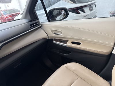 2023 Toyota SIENNA XLE PIEL