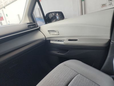2025 Toyota SIENNA LE HEV