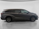 2022 Toyota SIENNA LE