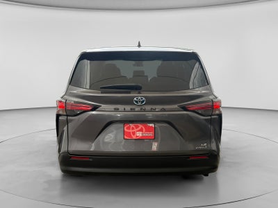 2022 Toyota SIENNA LE
