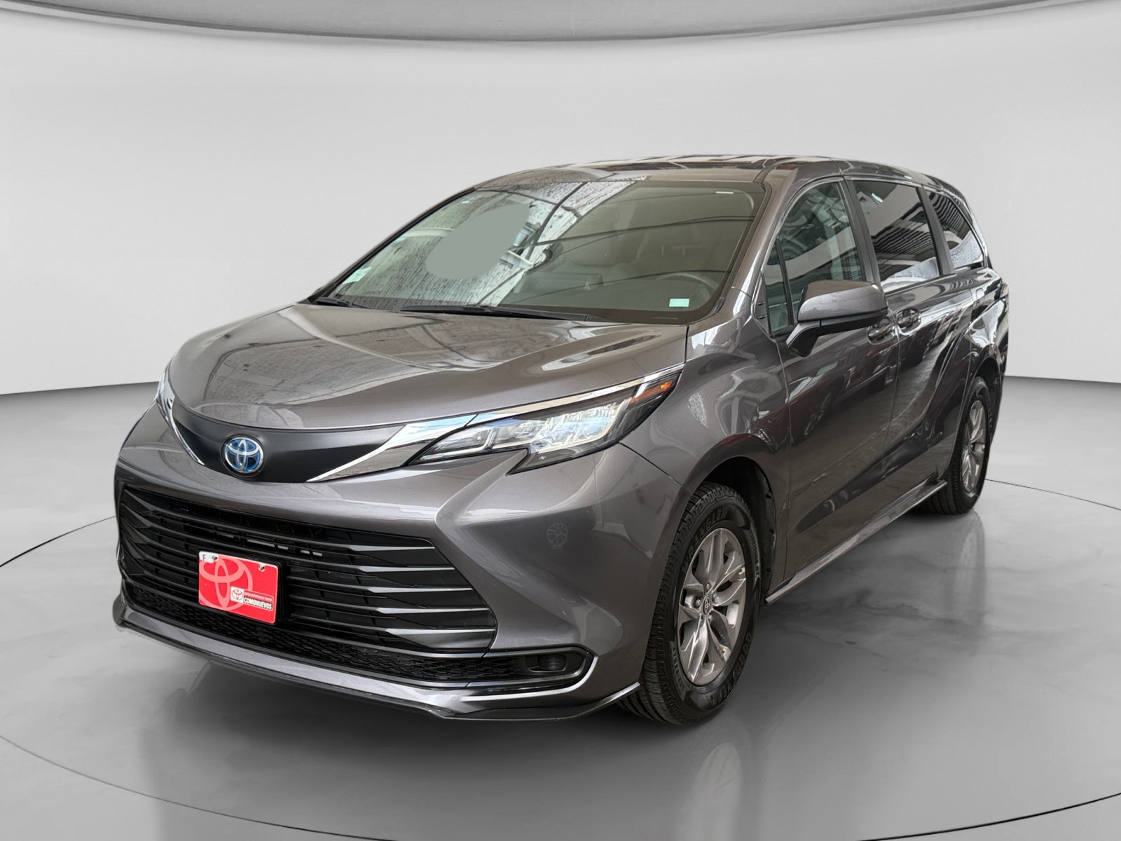 2022 Toyota SIENNA LE