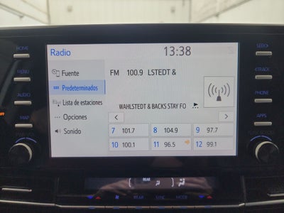 2021 Toyota SIENNA XLE