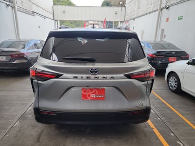 2021 Toyota SIENNA XLE