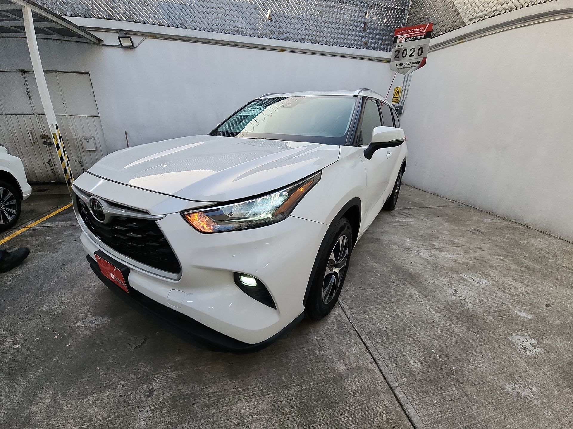 2020 Toyota HIGHLANDER XLE