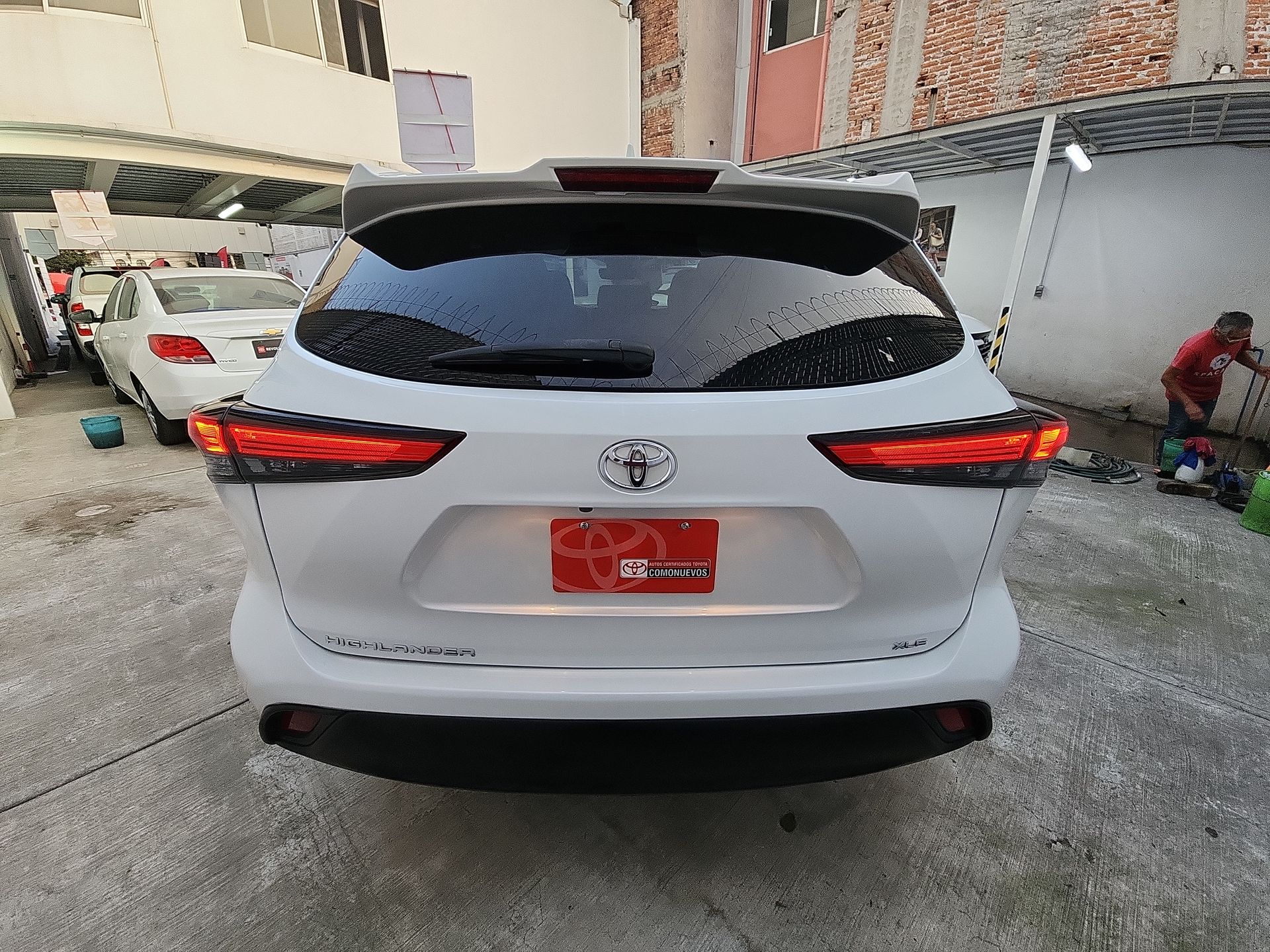 2020 Toyota HIGHLANDER XLE