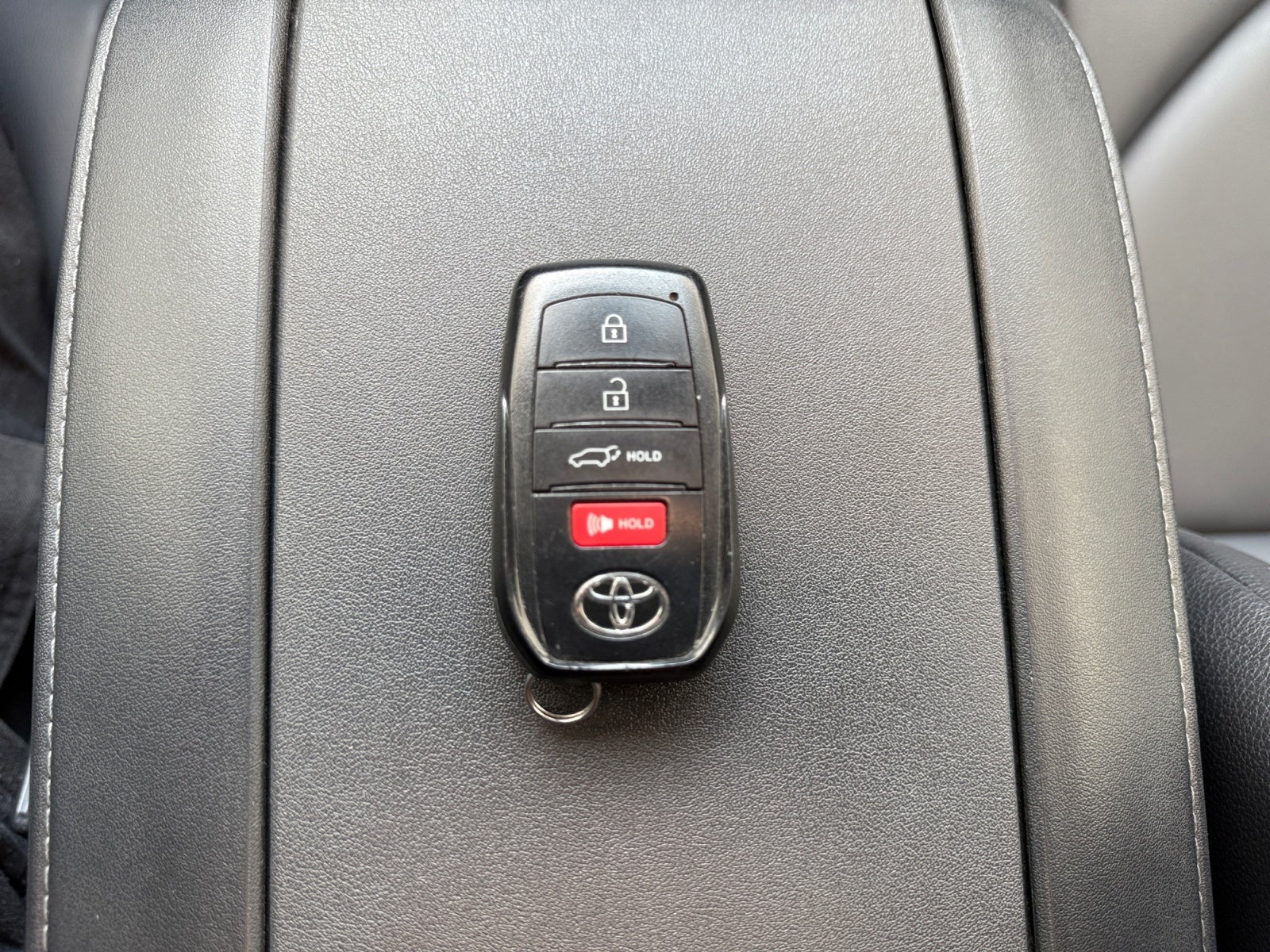 2025 Toyota HIGHLANDER XLE HEV