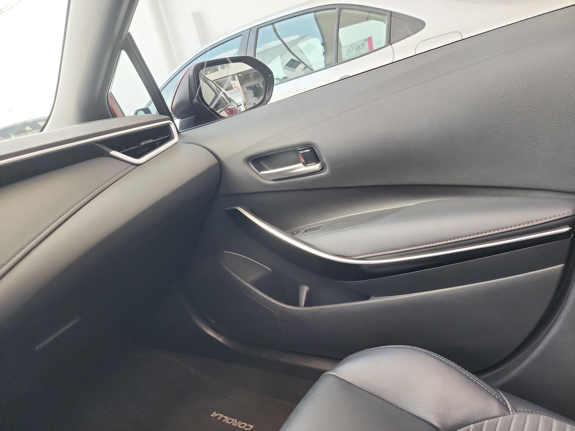 2023 Toyota COROLLA SE CVT