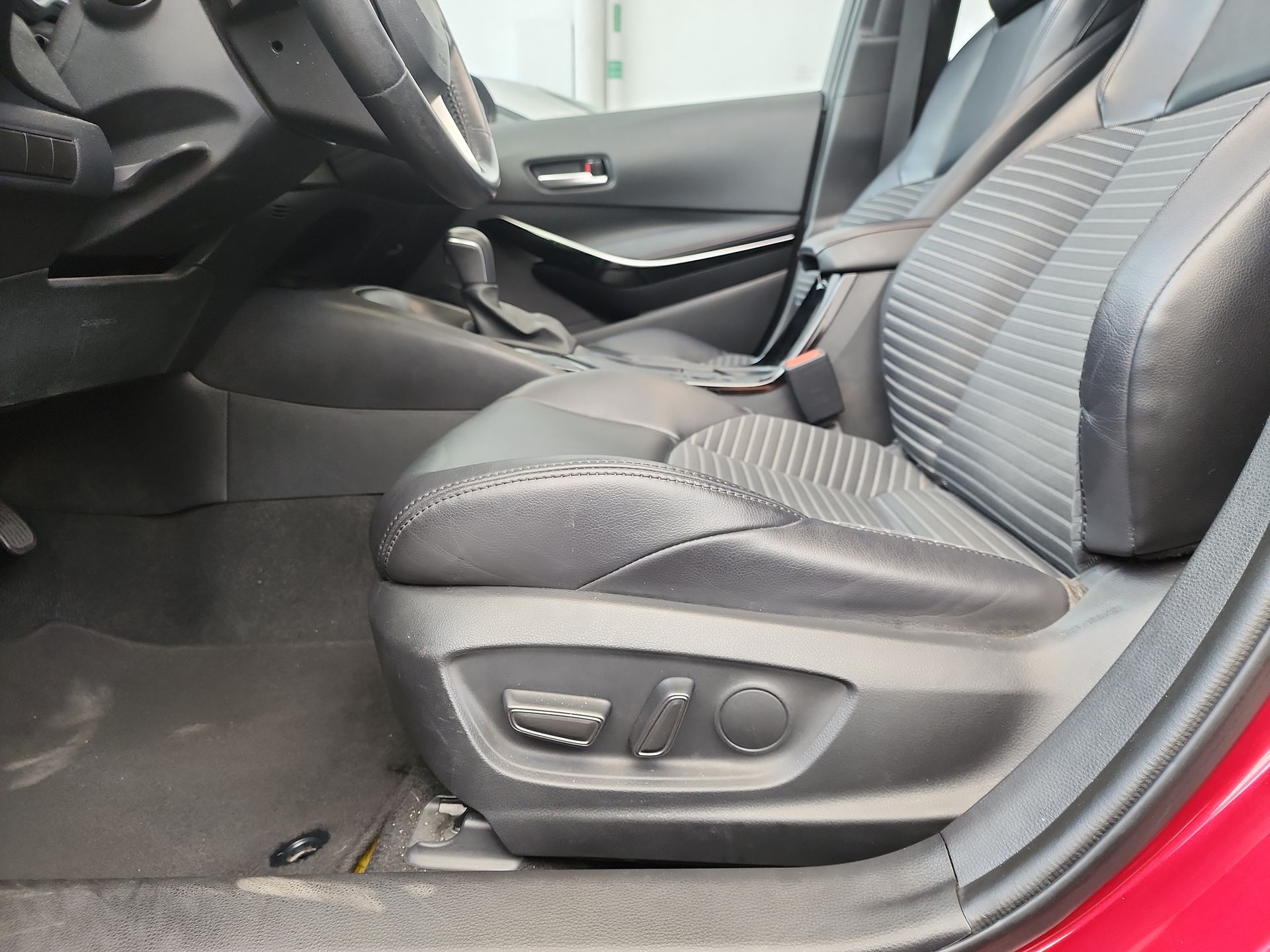 2023 Toyota COROLLA SE CVT