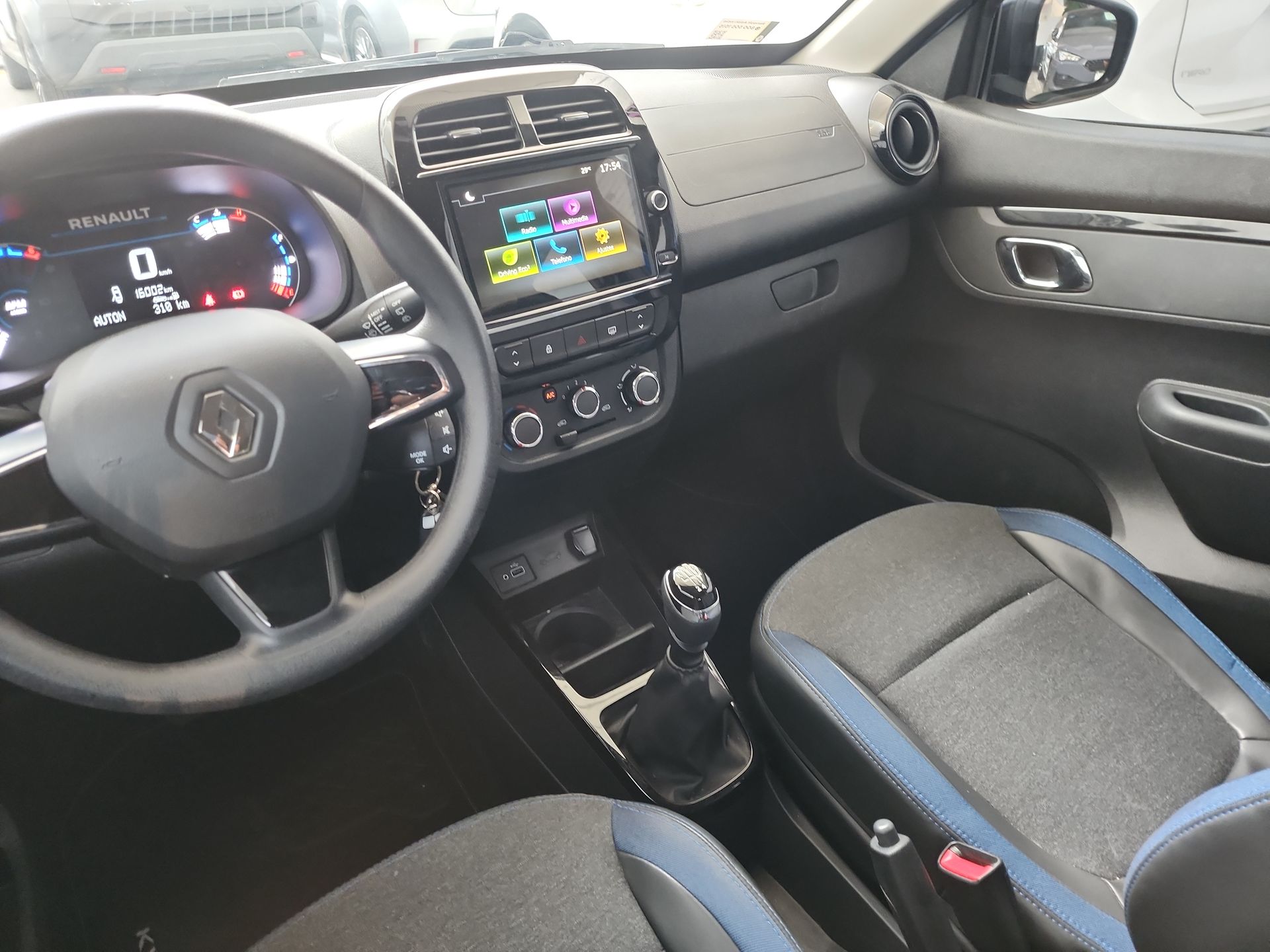 2025 RENAULT KWID ICONIC