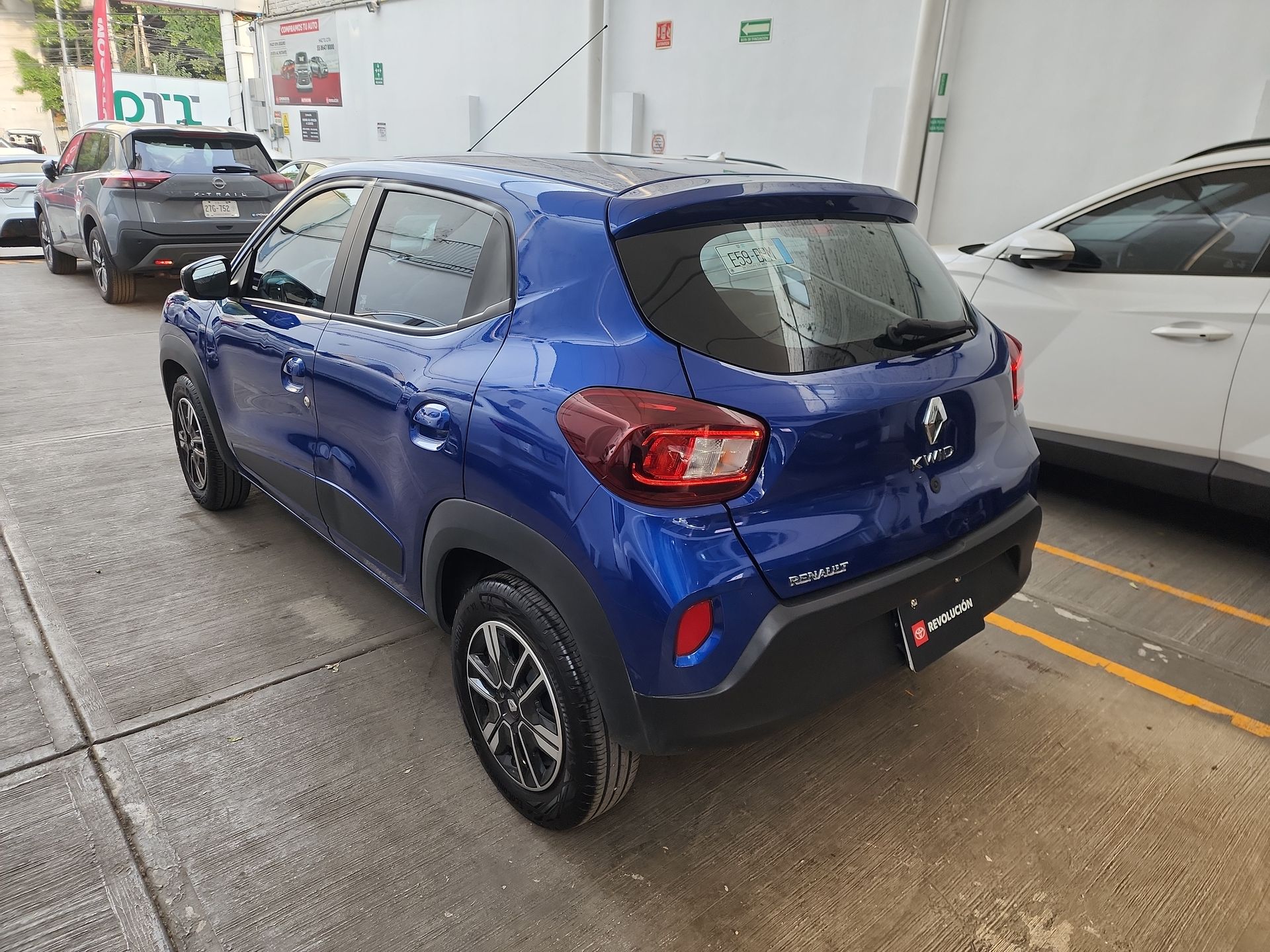 2025 RENAULT KWID ICONIC