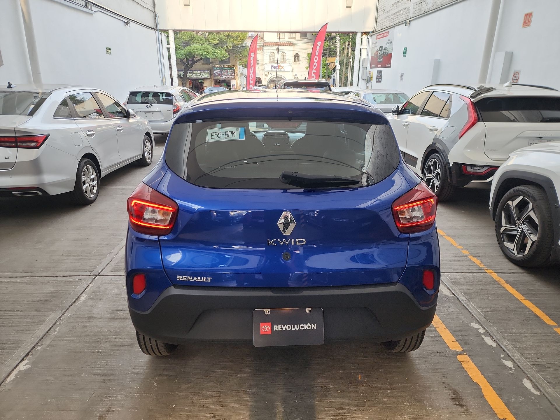 2025 RENAULT KWID ICONIC