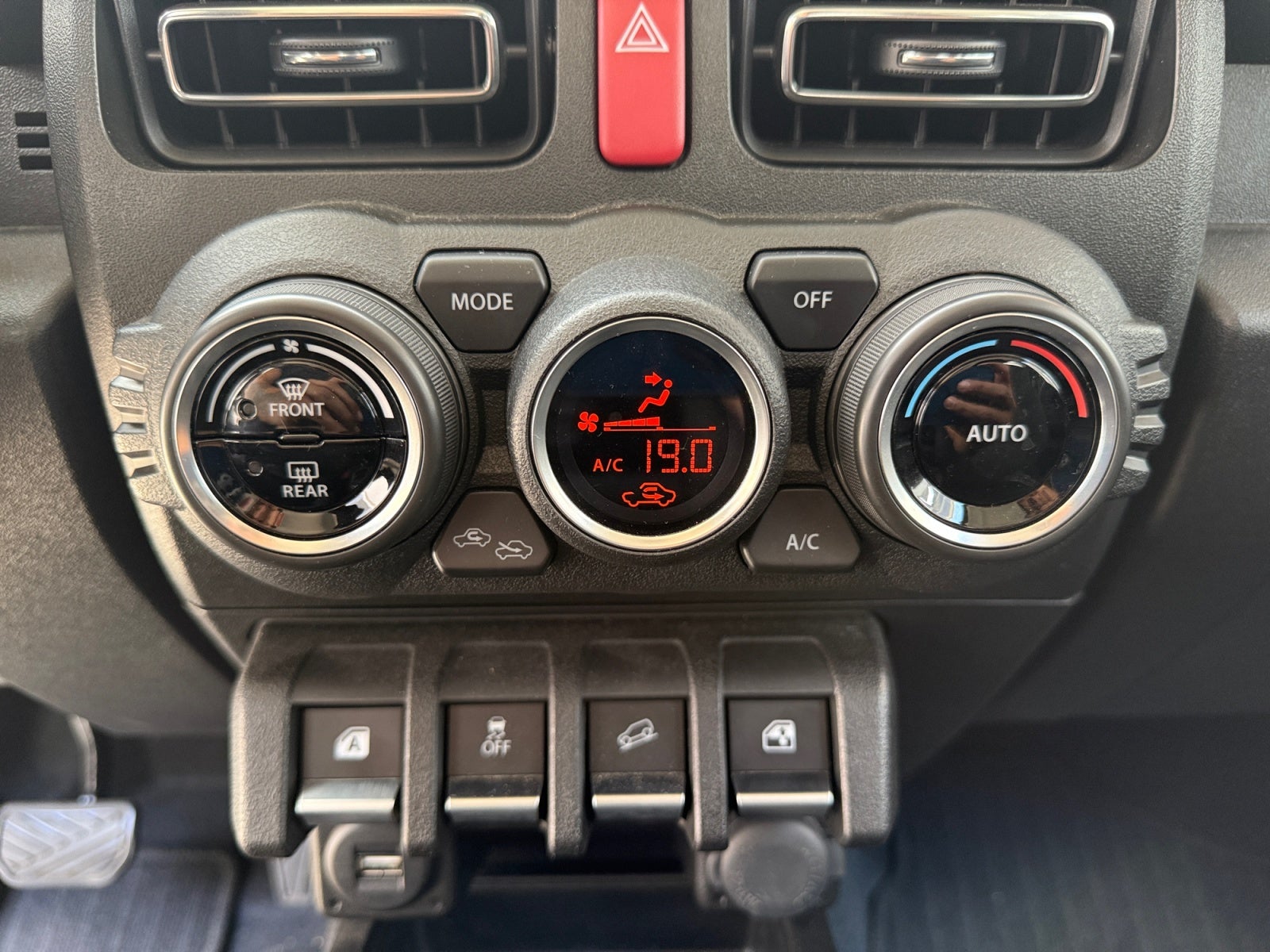 2025 SUZUKI IGNIS GLX AT 5 DOOR