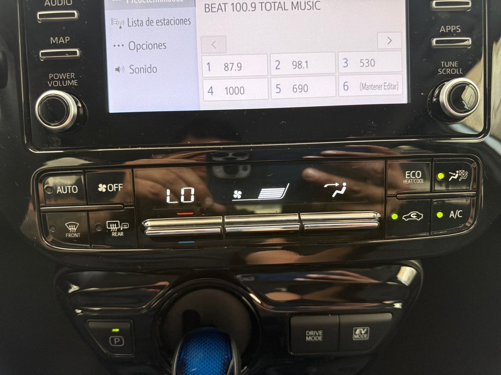 2022 Toyota PRIUS BASE BASE