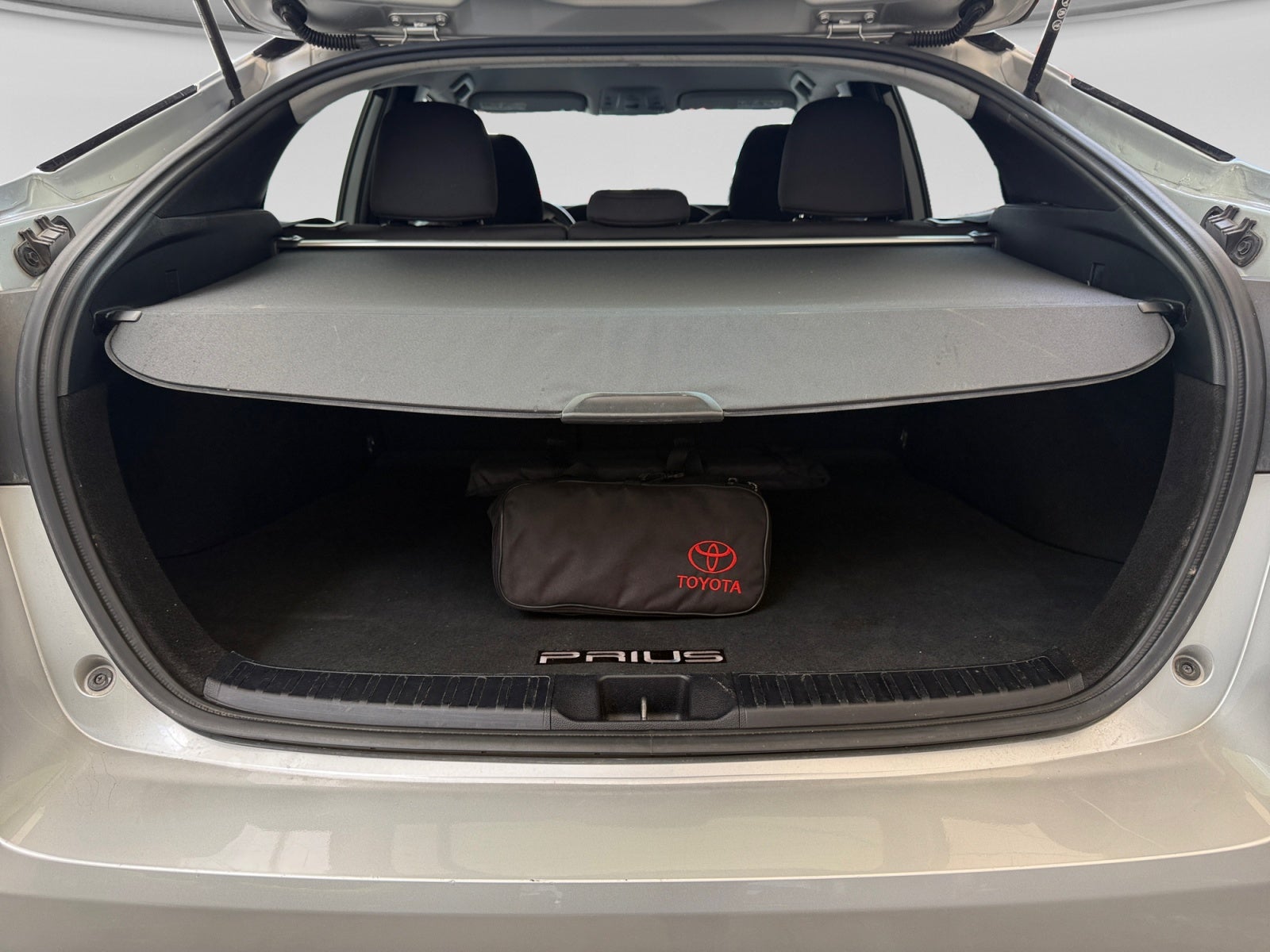 2022 Toyota PRIUS BASE BASE