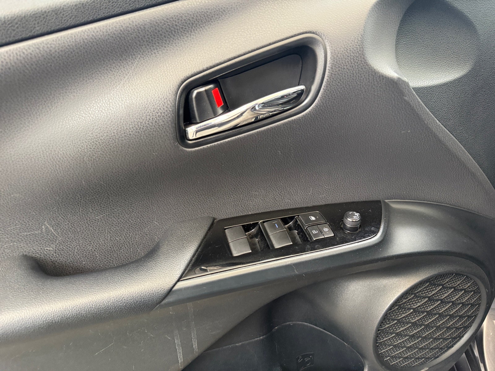 2021 Toyota PRIUS BASE PREMIUM