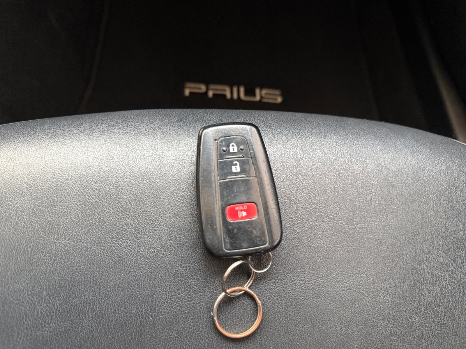 2021 Toyota PRIUS BASE PREMIUM
