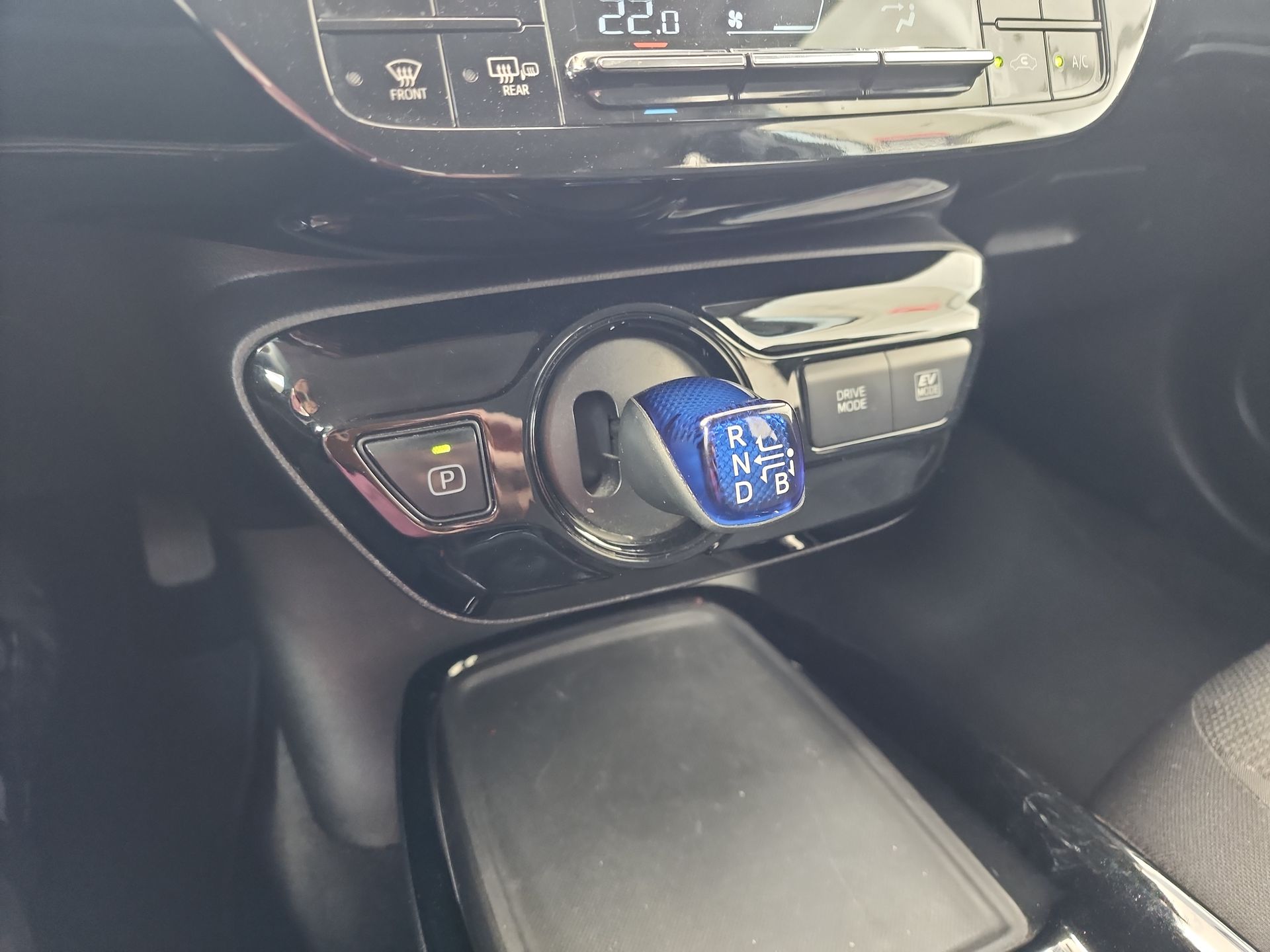 2020 Toyota PRIUS BASE