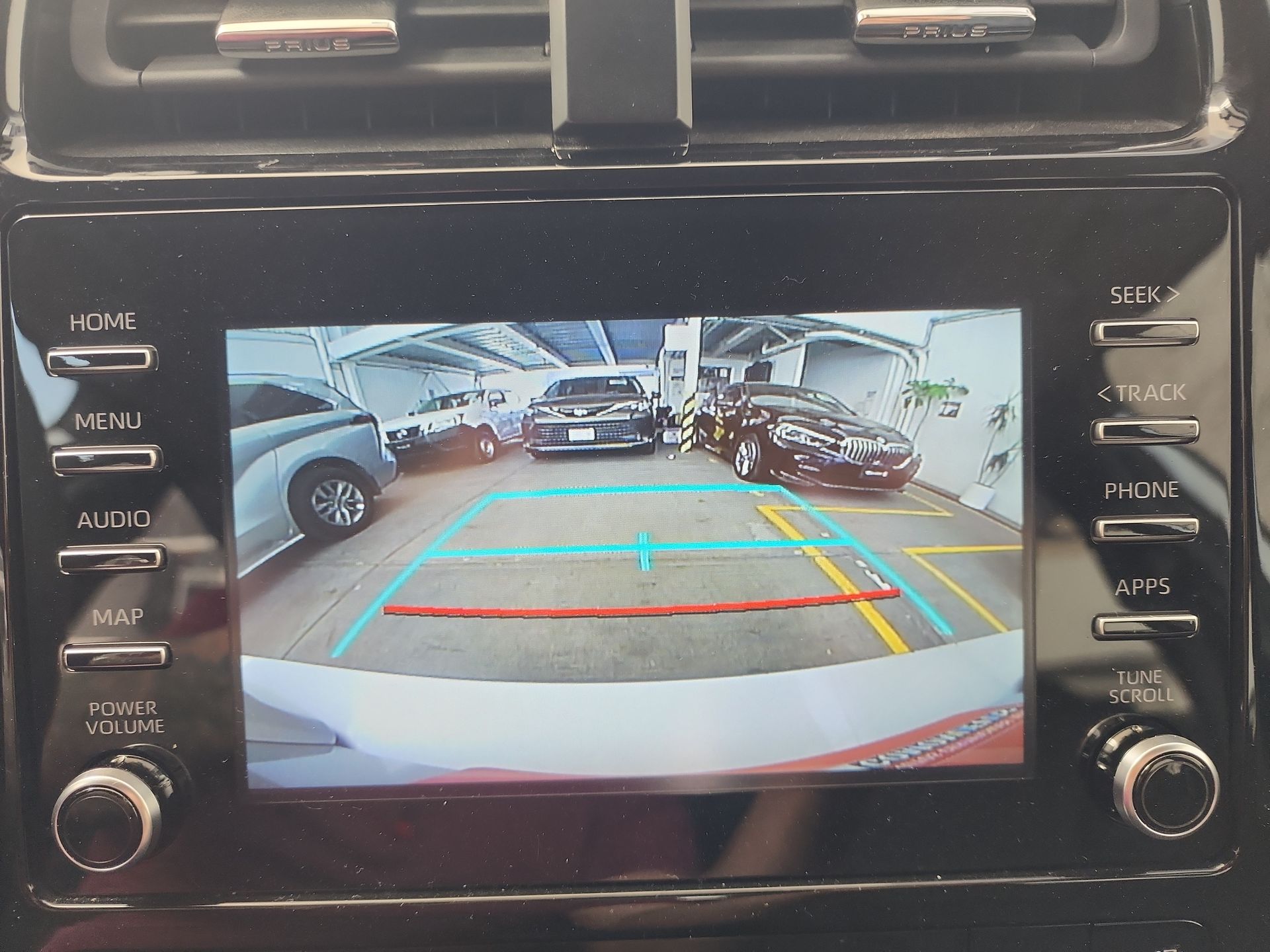 2020 Toyota PRIUS BASE