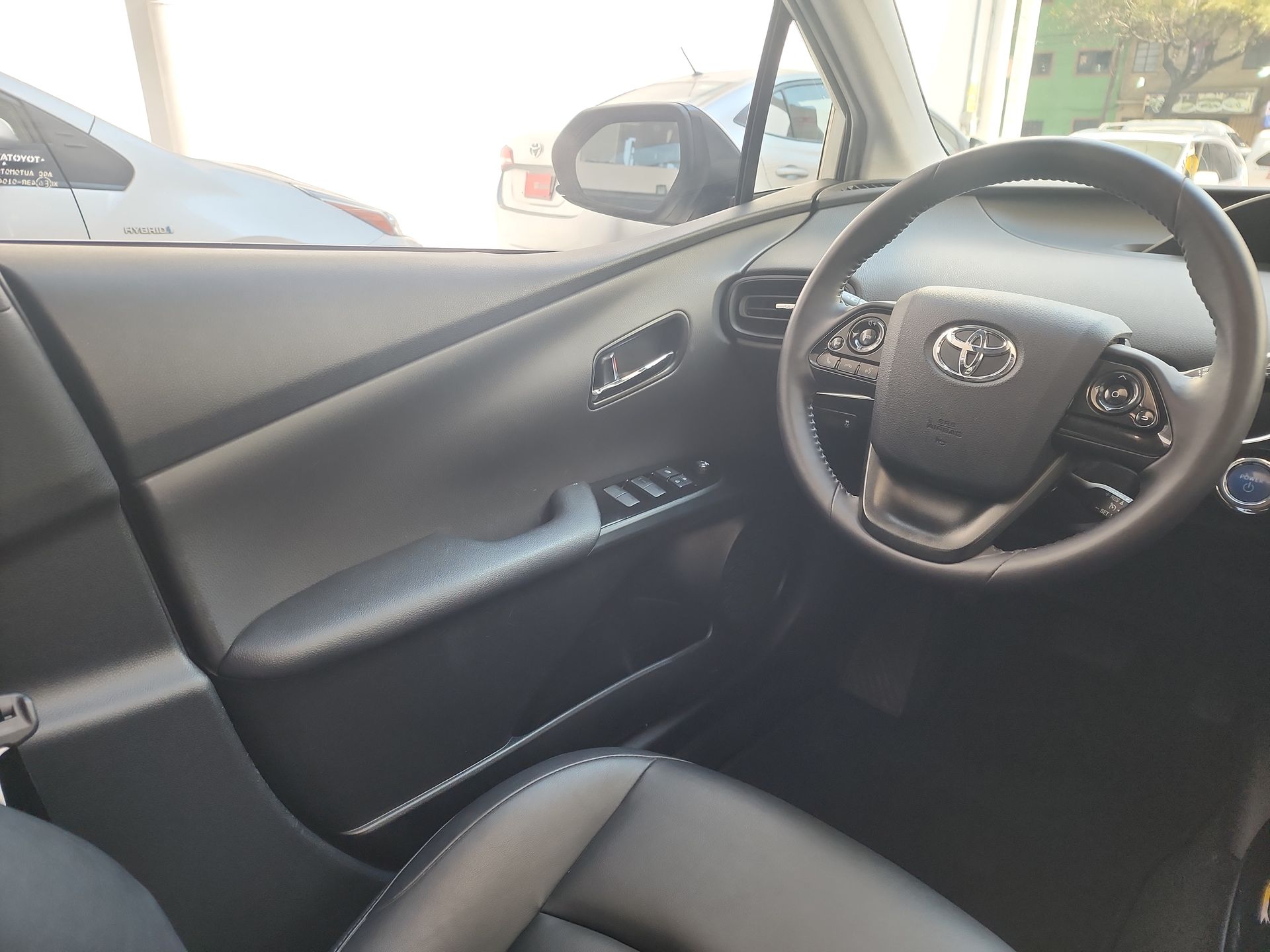 2020 Toyota PRIUS PREMIUM