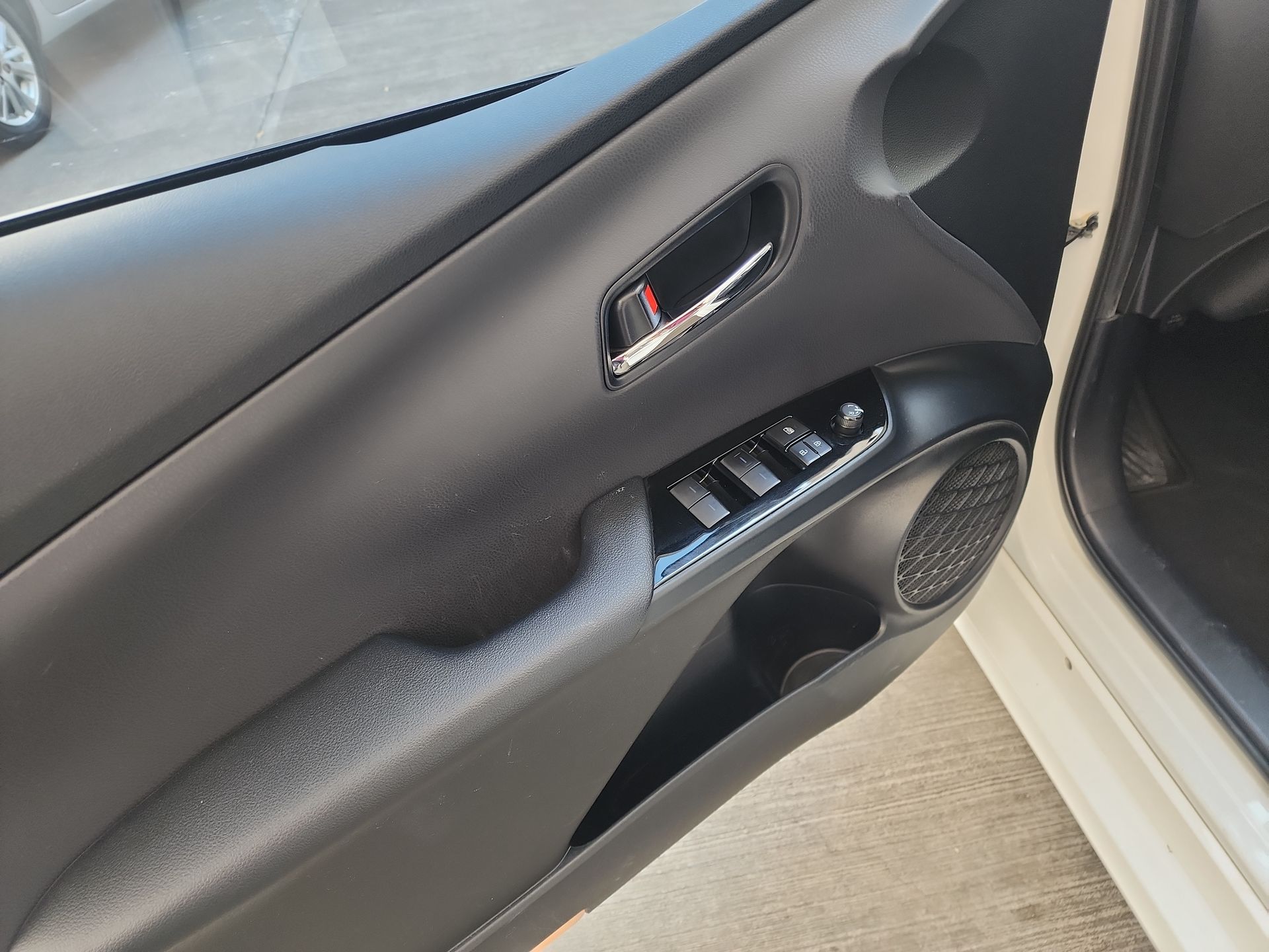 2020 Toyota PRIUS PREMIUM